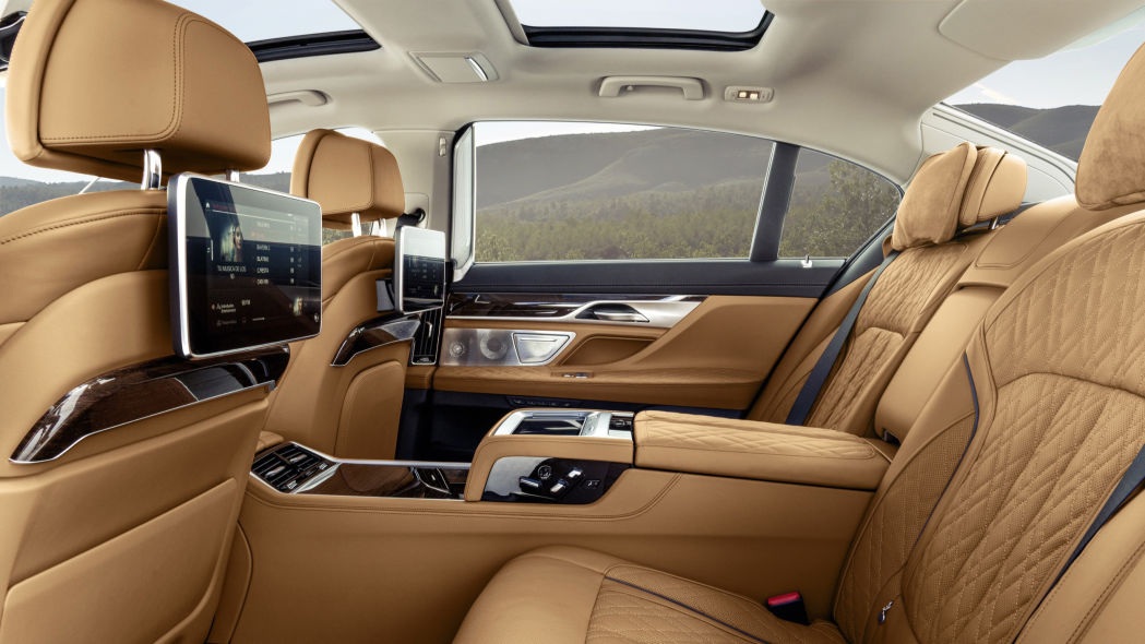 Chọn xe cho nhà giàu: Audi A8, BMW 7-Series, hay Mercedes S-Class mới? - 3 Chọn xe cho nhà giàu: Audi A8, BMW 7-Series, hay Mercedes S-Class mới? - 3
