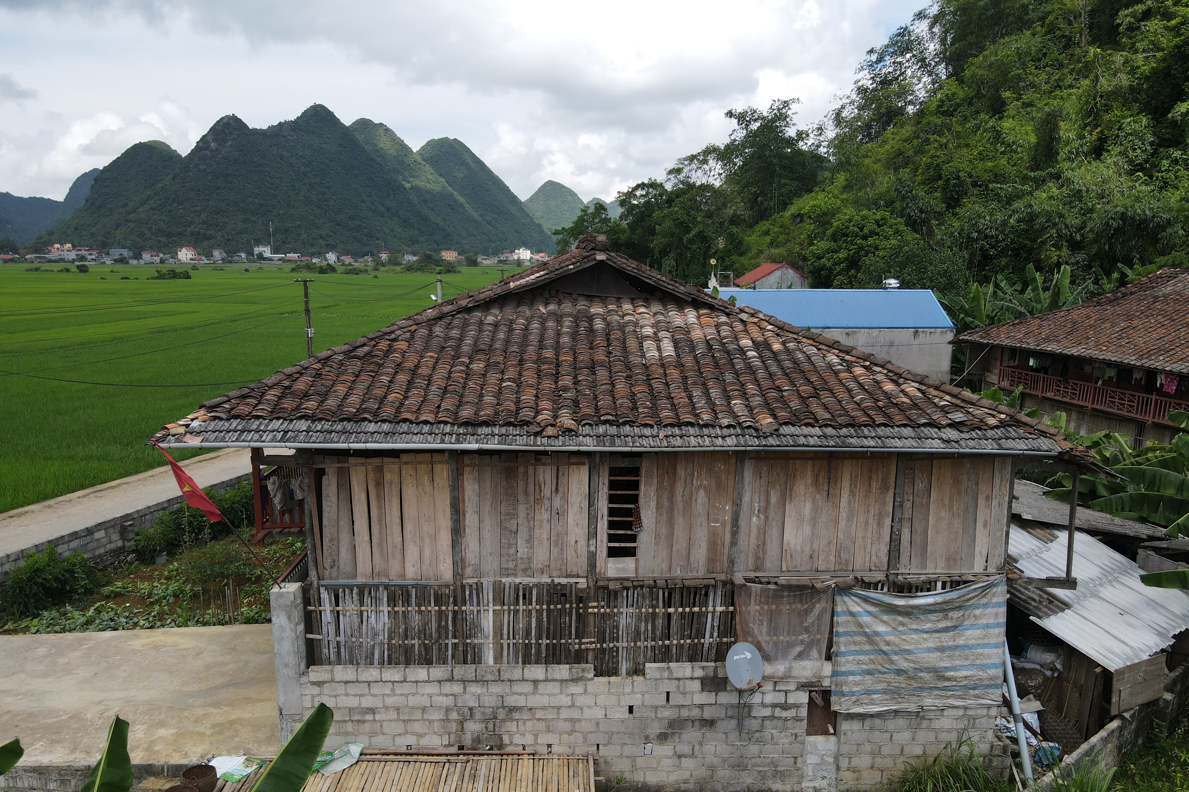 Khám phá ngôi làng có hơn 400 nóc nhà sàn tại thung lũng mây Bắc Sơn - 16