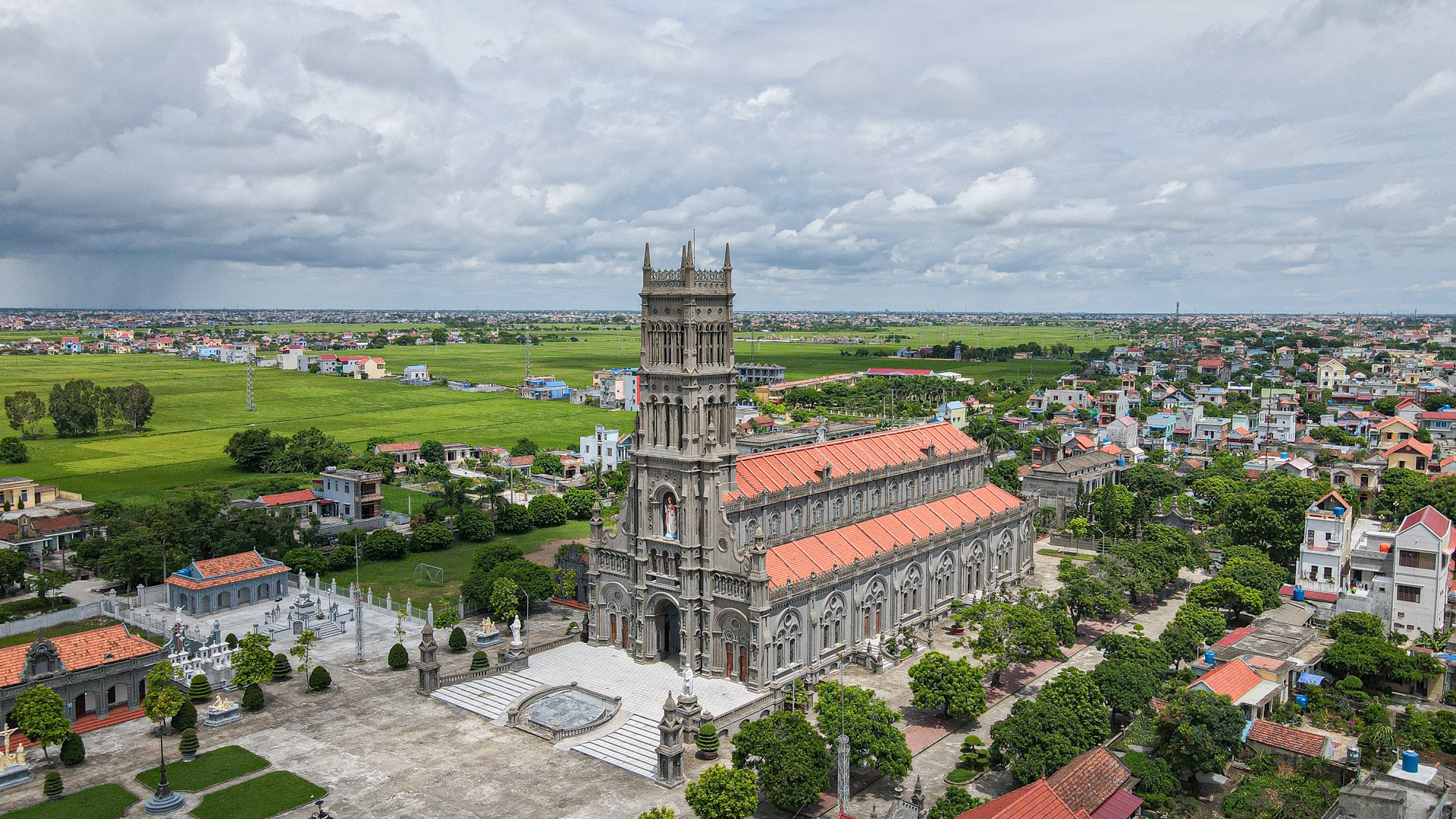 Đền Thánh Sa Châu - nhà thờ Nam Định đẹp uy nghi như ở trời Âu - 1 Đền Thánh Sa Châu - nhà thờ Nam Định đẹp uy nghi như ở trời Âu - 1