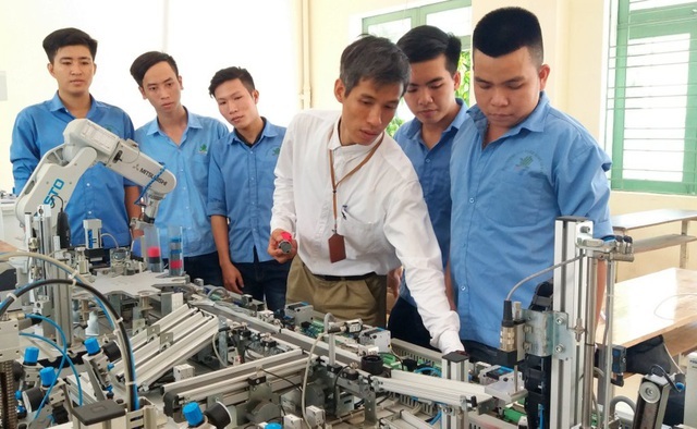 Tuyển sinh cao đẳng: Sinh viên nhiều ngành có việc làm gần 100% - 2 Tuyển sinh cao đẳng: Sinh viên nhiều ngành có việc làm gần 100% - 2