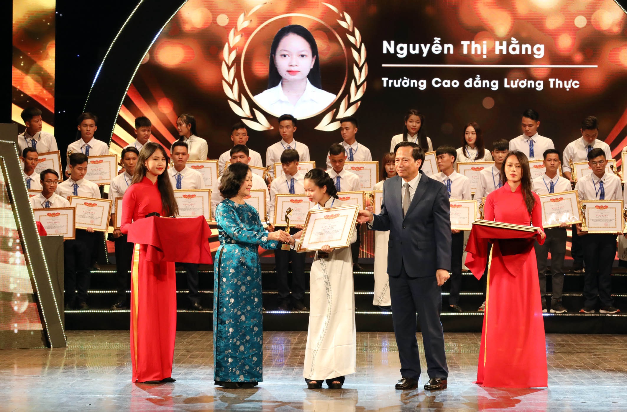 Bộ trưởng Đào Ngọc Dung: “Thiếu lao động kỹ năng là thách thức toàn cầu...” - 4 Bộ trưởng Đào Ngọc Dung: “Thiếu lao động kỹ năng là thách thức toàn cầu...” - 4