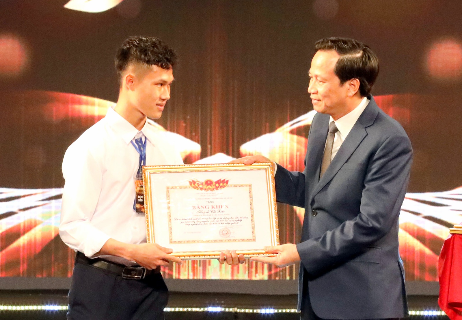 Bộ trưởng Đào Ngọc Dung: “Thiếu lao động kỹ năng là thách thức toàn cầu...” - 2 Bộ trưởng Đào Ngọc Dung: “Thiếu lao động kỹ năng là thách thức toàn cầu...” - 2