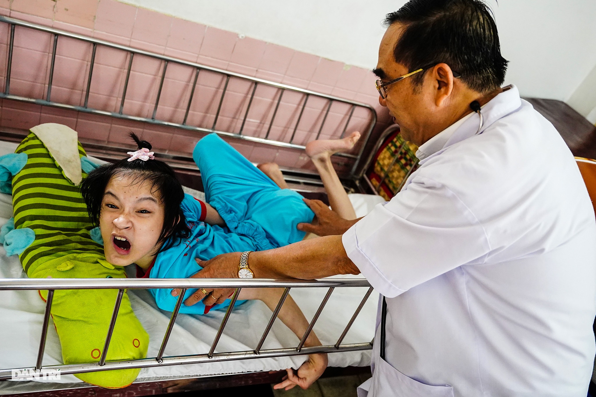 Người thầy 25 năm chăm lo trẻ khuyết tật - 11 Người thầy 25 năm chăm lo trẻ khuyết tật - 11