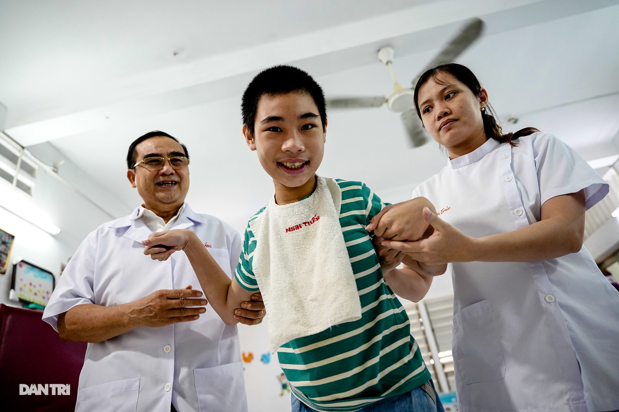 Người thầy 25 năm chăm lo trẻ khuyết tật - 6 Người thầy 25 năm chăm lo trẻ khuyết tật - 6