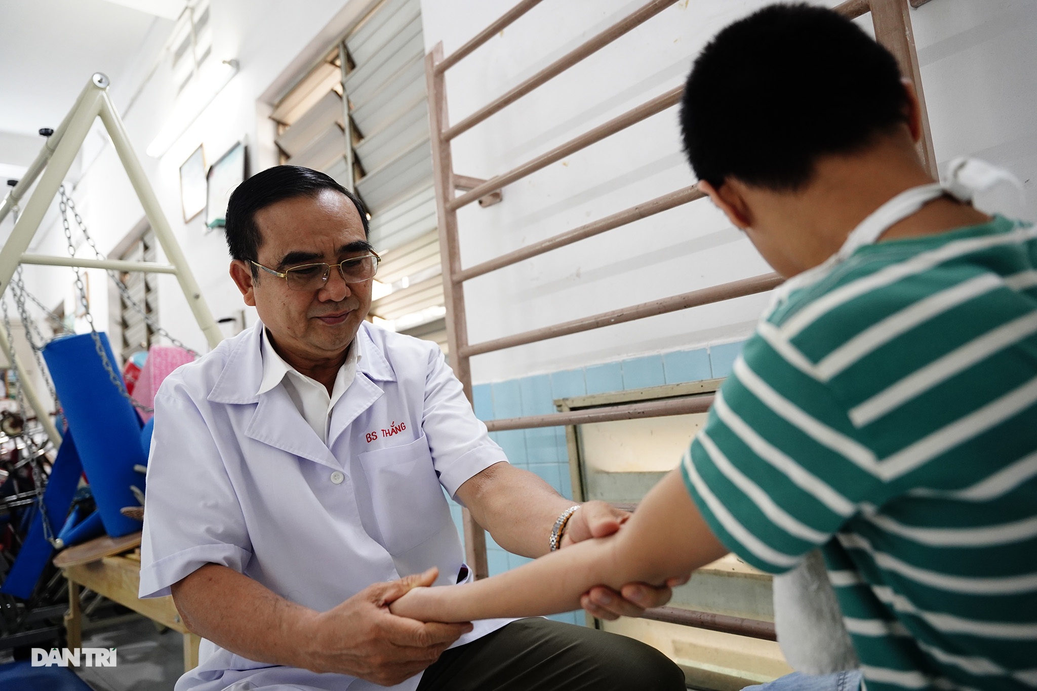 Người thầy 25 năm chăm lo trẻ khuyết tật - 7 Người thầy 25 năm chăm lo trẻ khuyết tật - 7