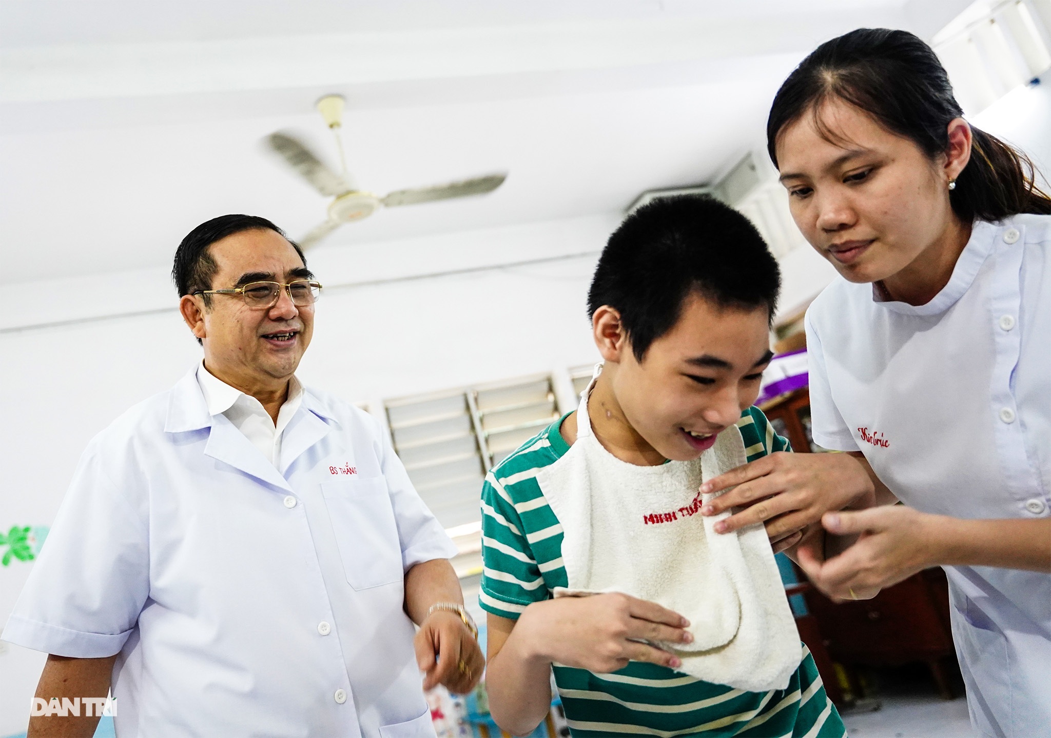 Người thầy 25 năm chăm lo trẻ khuyết tật - 9 Người thầy 25 năm chăm lo trẻ khuyết tật - 9
