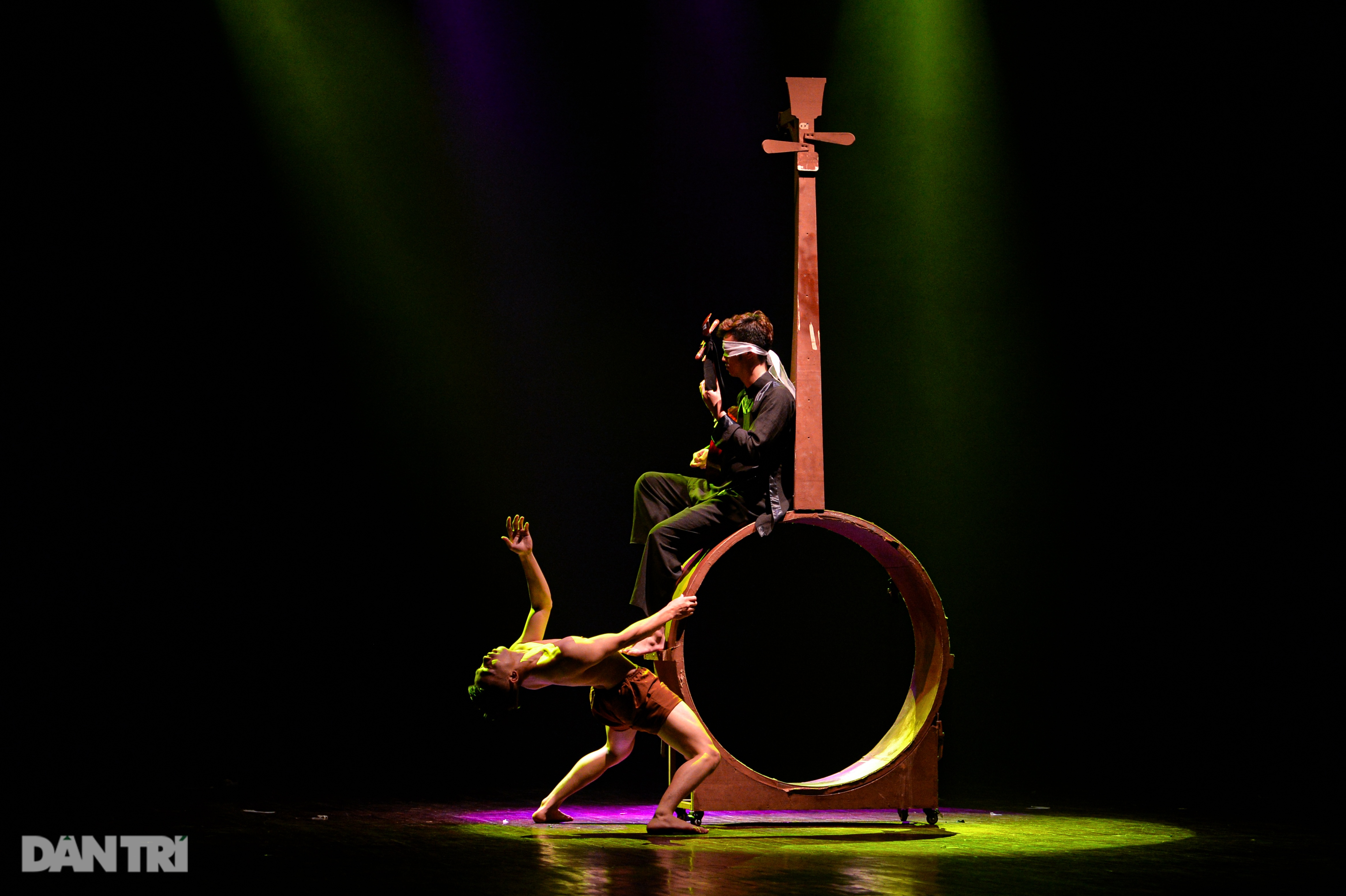 “Súy Vân”, “Hề chèo” thu hút người xem đêm diễn Tài năng múa - 31 “Súy Vân”, “Hề chèo” thu hút người xem đêm diễn Tài năng múa - 31