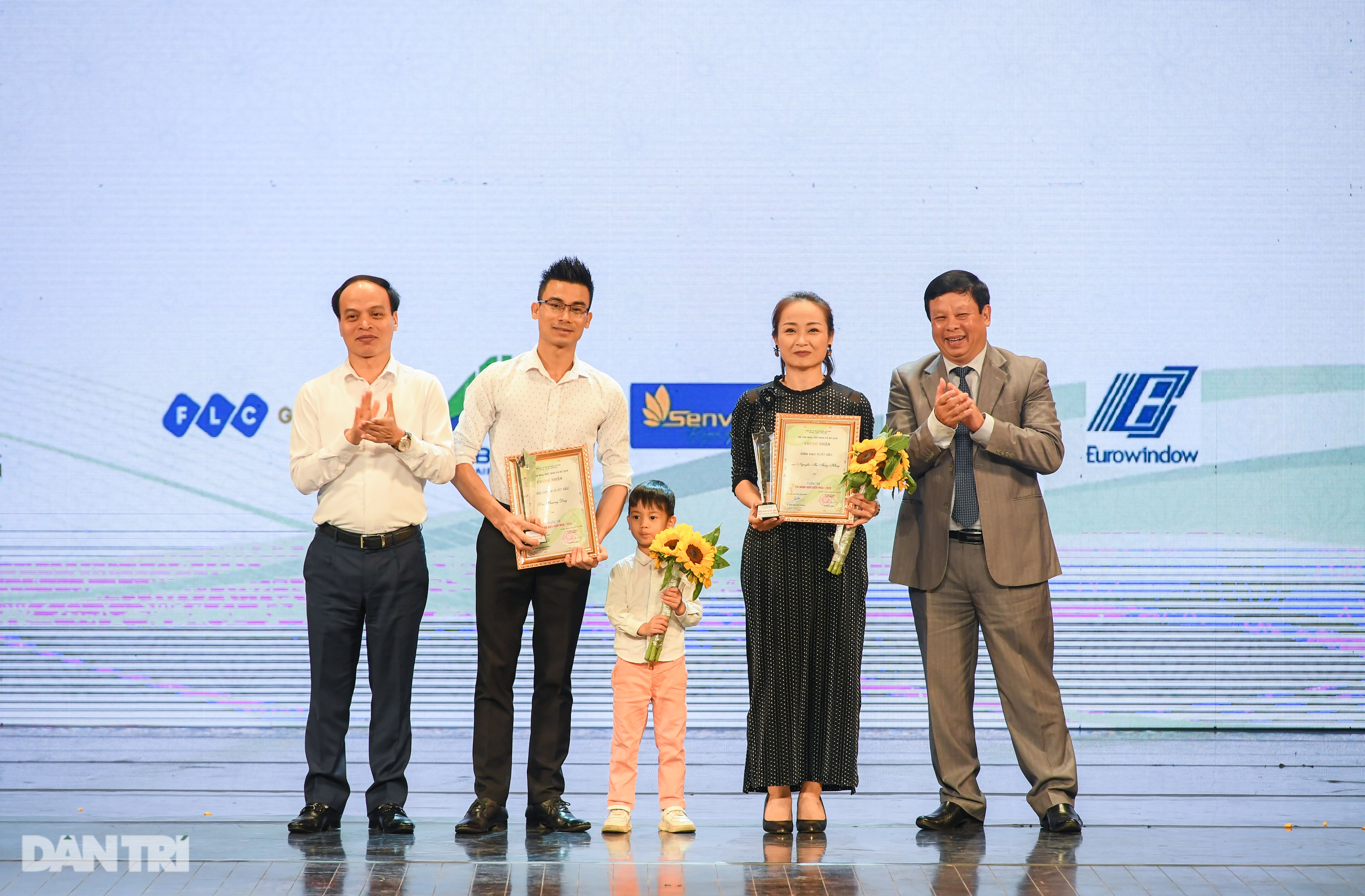 Sau những ngày tranh tài hấp dẫn, các tài năng múa đã lộ diện - 6 Sau những ngày tranh tài hấp dẫn, các tài năng múa đã lộ diện - 6