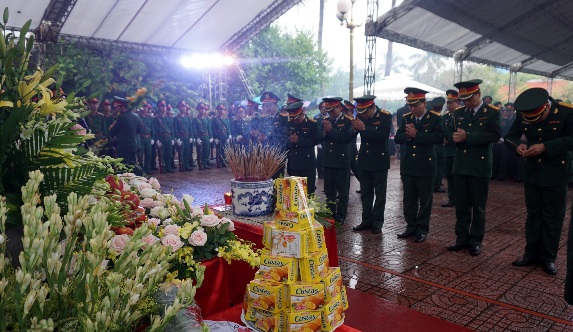 Tang thương Rào Trăng: Các liệt sỹ về đất mẹ trong cơn mưa tầm tã - 5 Tang thương Rào Trăng: Các liệt sỹ về đất mẹ trong cơn mưa tầm tã - 5