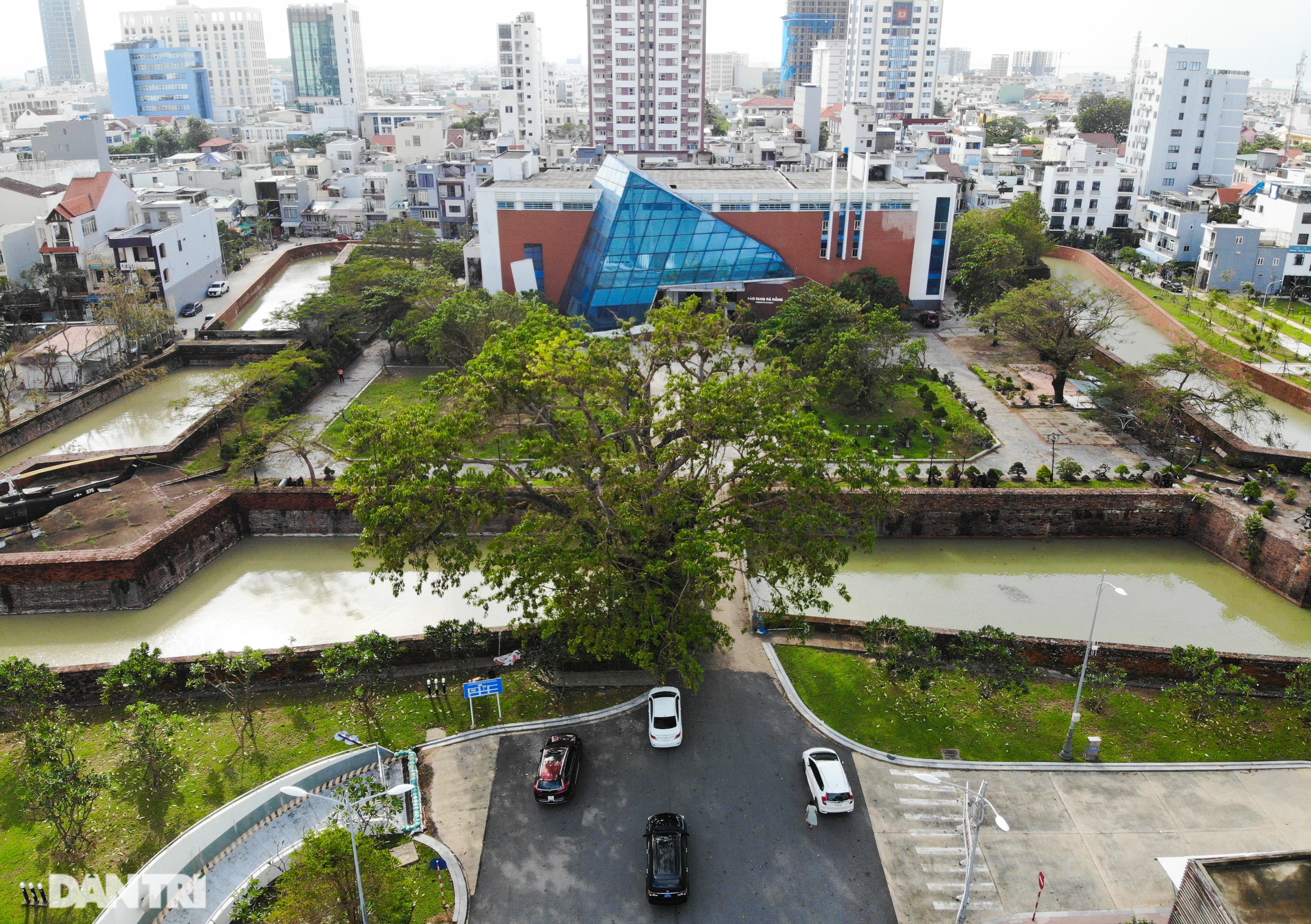 Chiêm ngưỡng cổ thành với tường cao, hào sâu giáp biển Đà Nẵng - 5