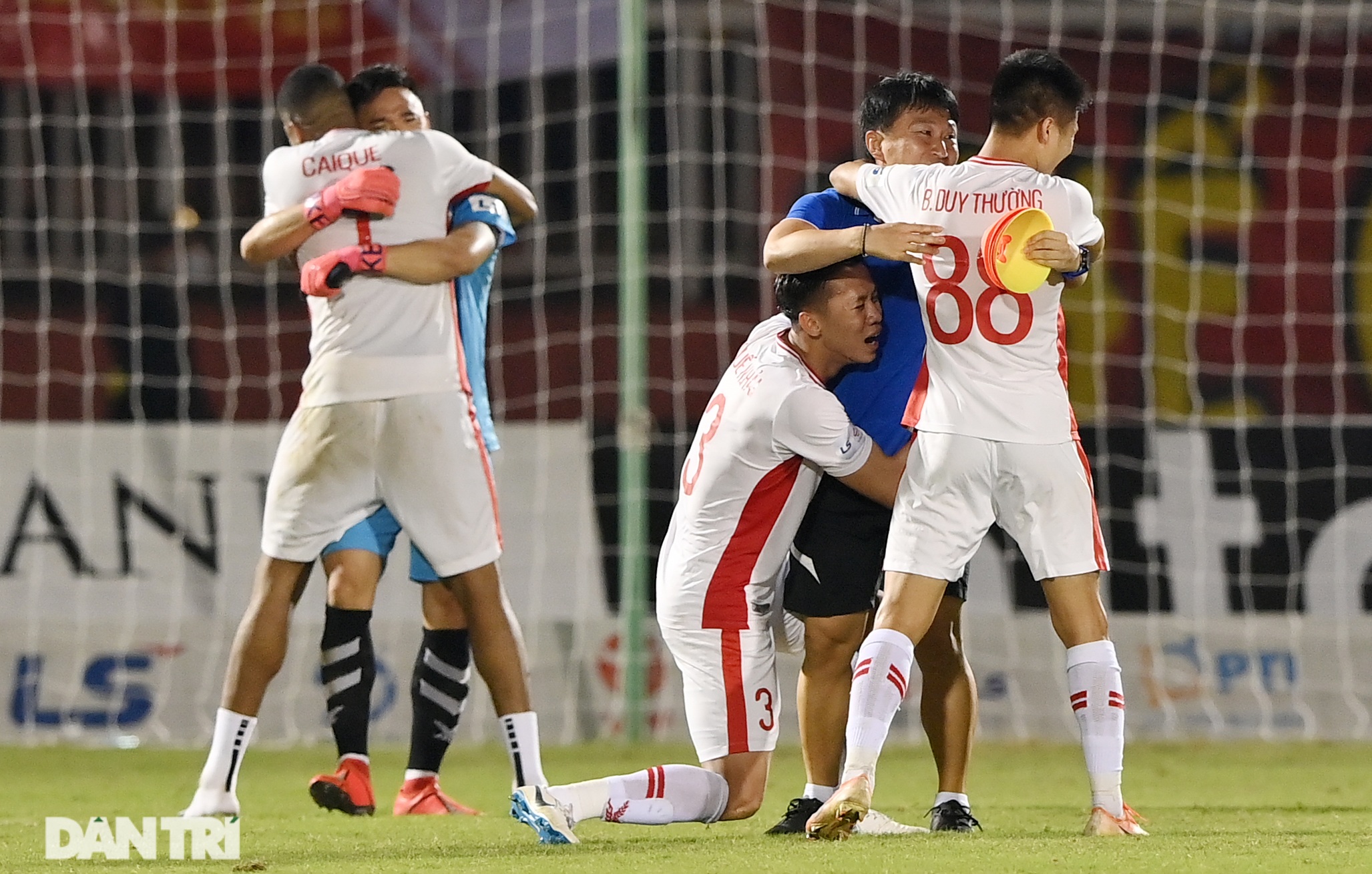 Viettel vô địch V-League 2020: Bản lĩnh và niềm tự hào truyền thống - 8 Viettel vô địch V-League 2020: Bản lĩnh và niềm tự hào truyền thống - 8