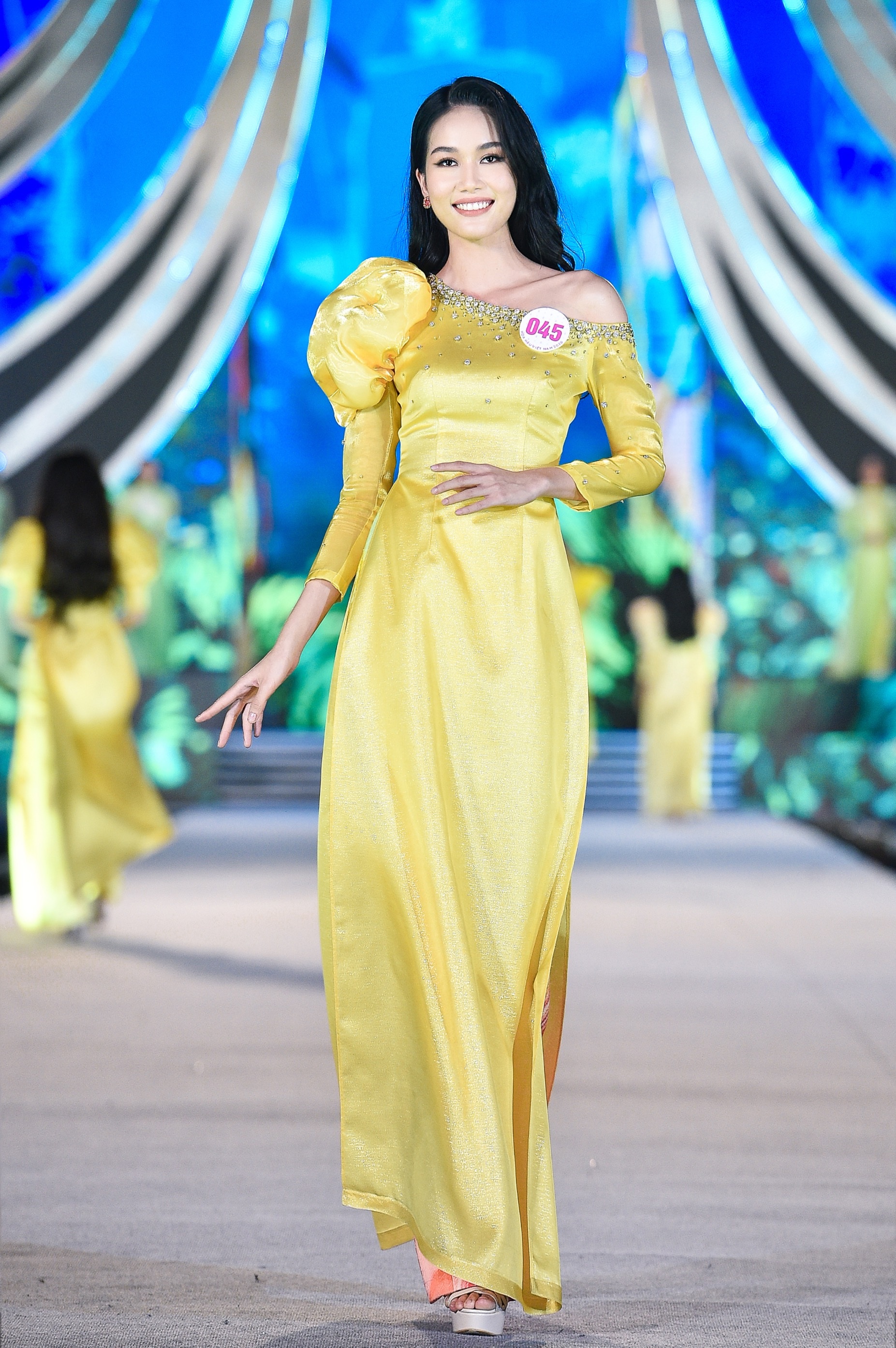 Lộ diện Top 5 Người đẹp Biển Hoa hậu Việt Nam 2020 - 5