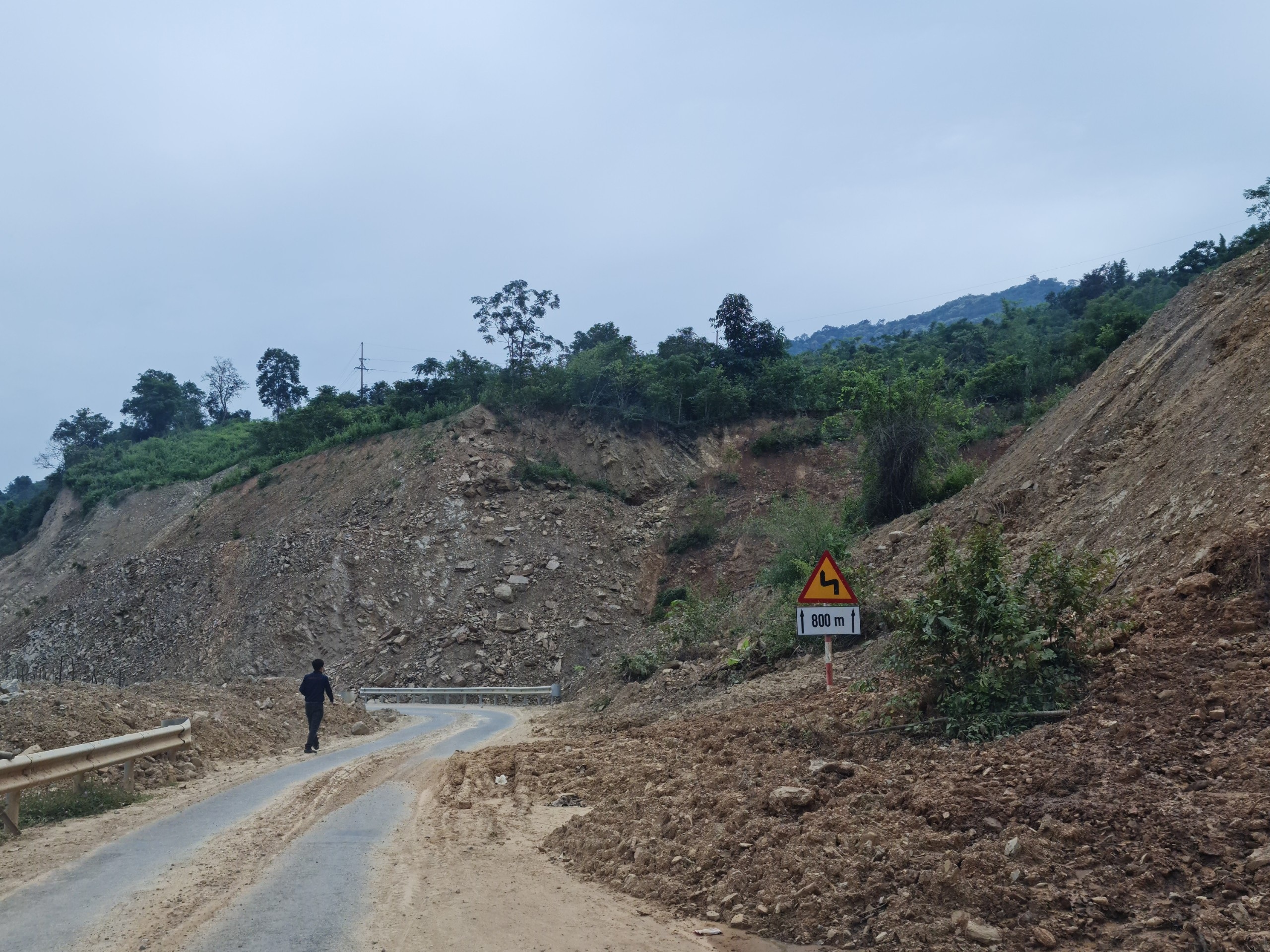 The road is riddled with terrible landslides!  - First