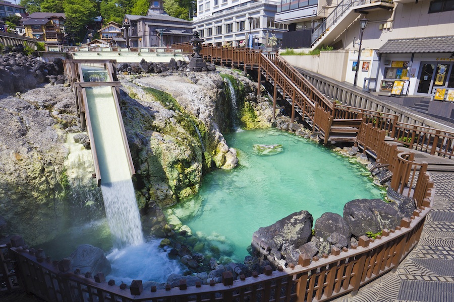 Nghệ thuật múa làm nguội nước tắm onsen ở Kusatsu - 2