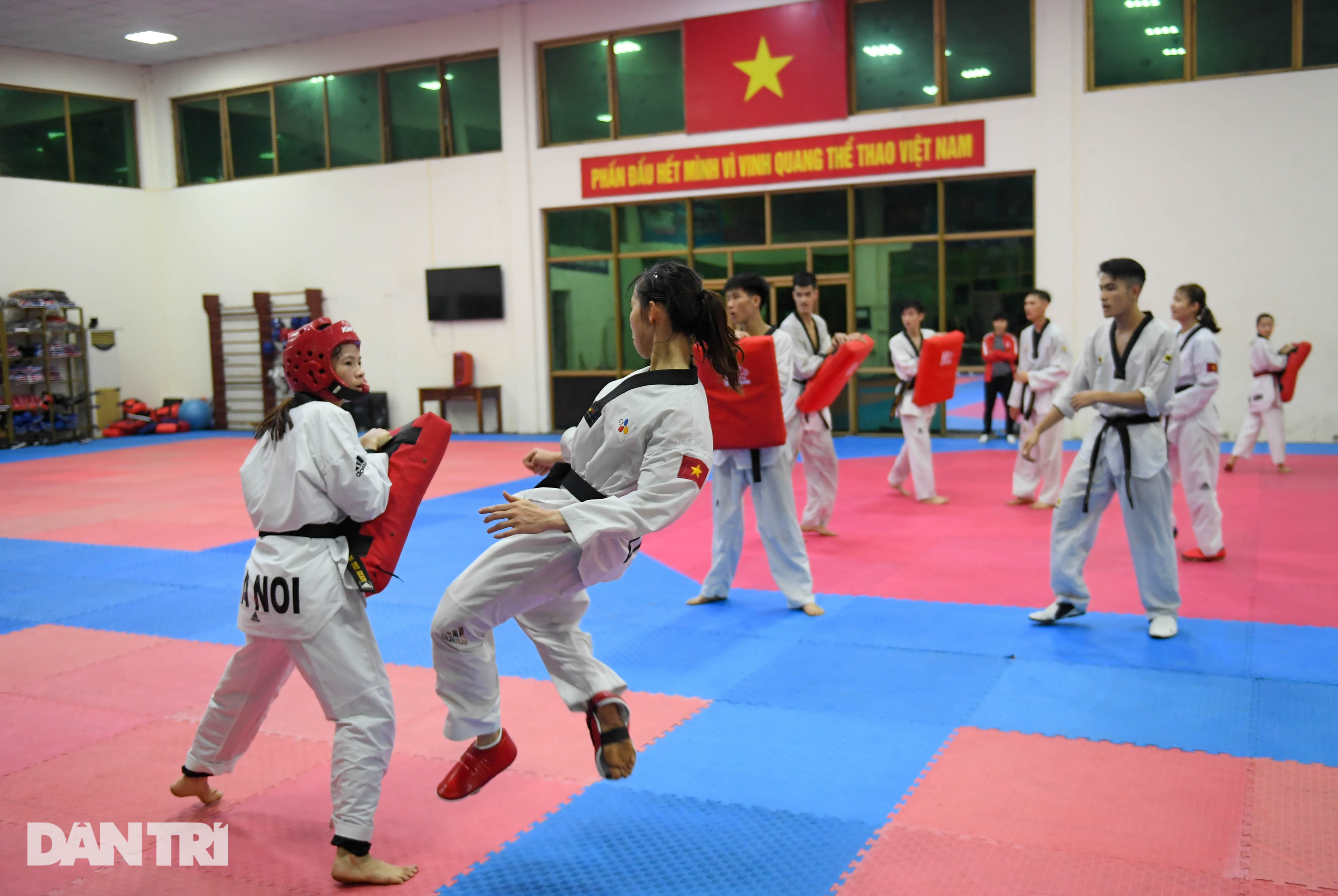 Taekwondo Việt Nam: Tấm gương thầy Park và mục tiêu tại Olympic - 4 Taekwondo Việt Nam: Tấm gương thầy Park và mục tiêu tại Olympic - 4