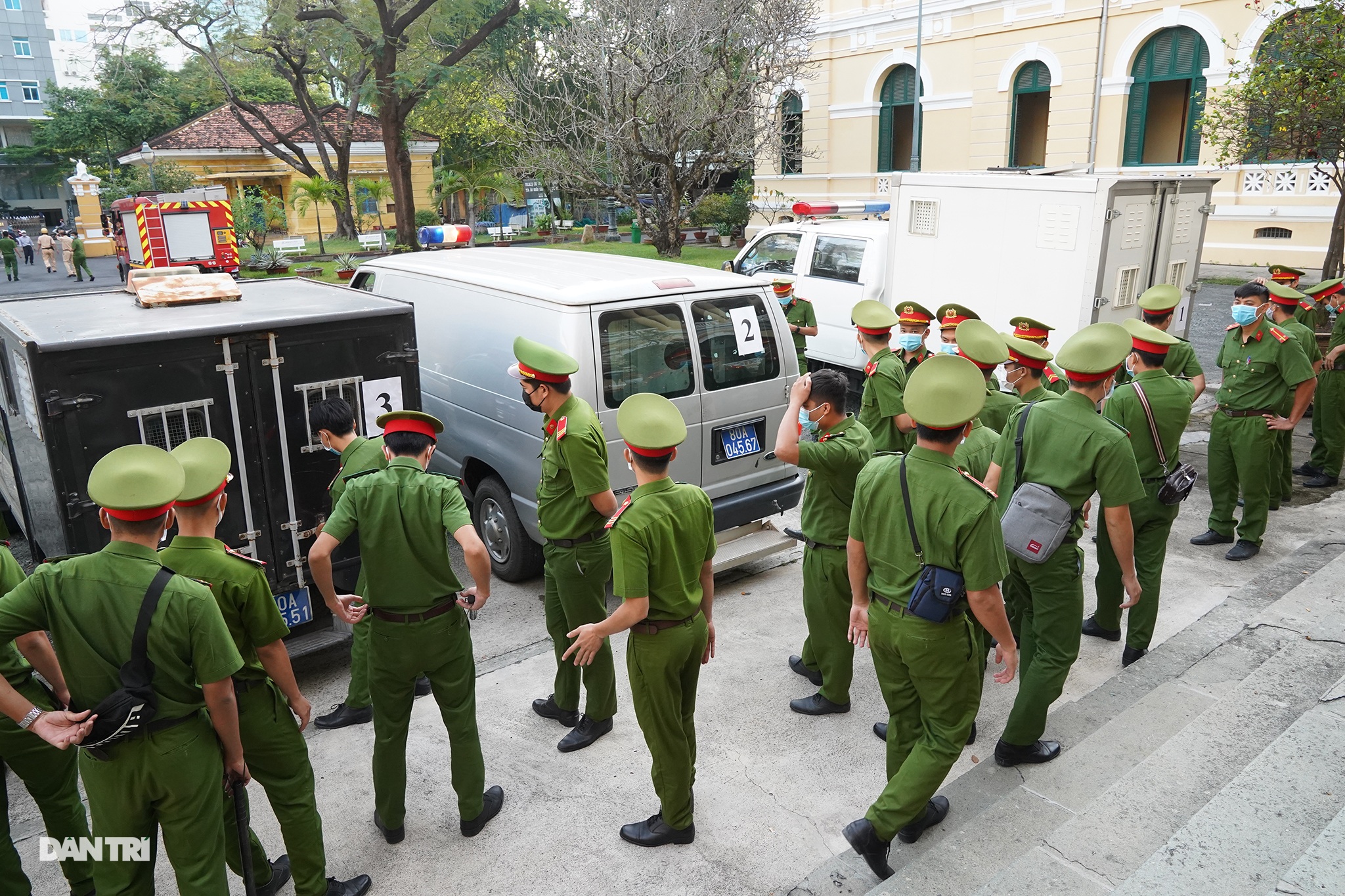 Toàn cảnh phiên tòa xét xử ông Đinh La Thăng và đồng phạm - 2