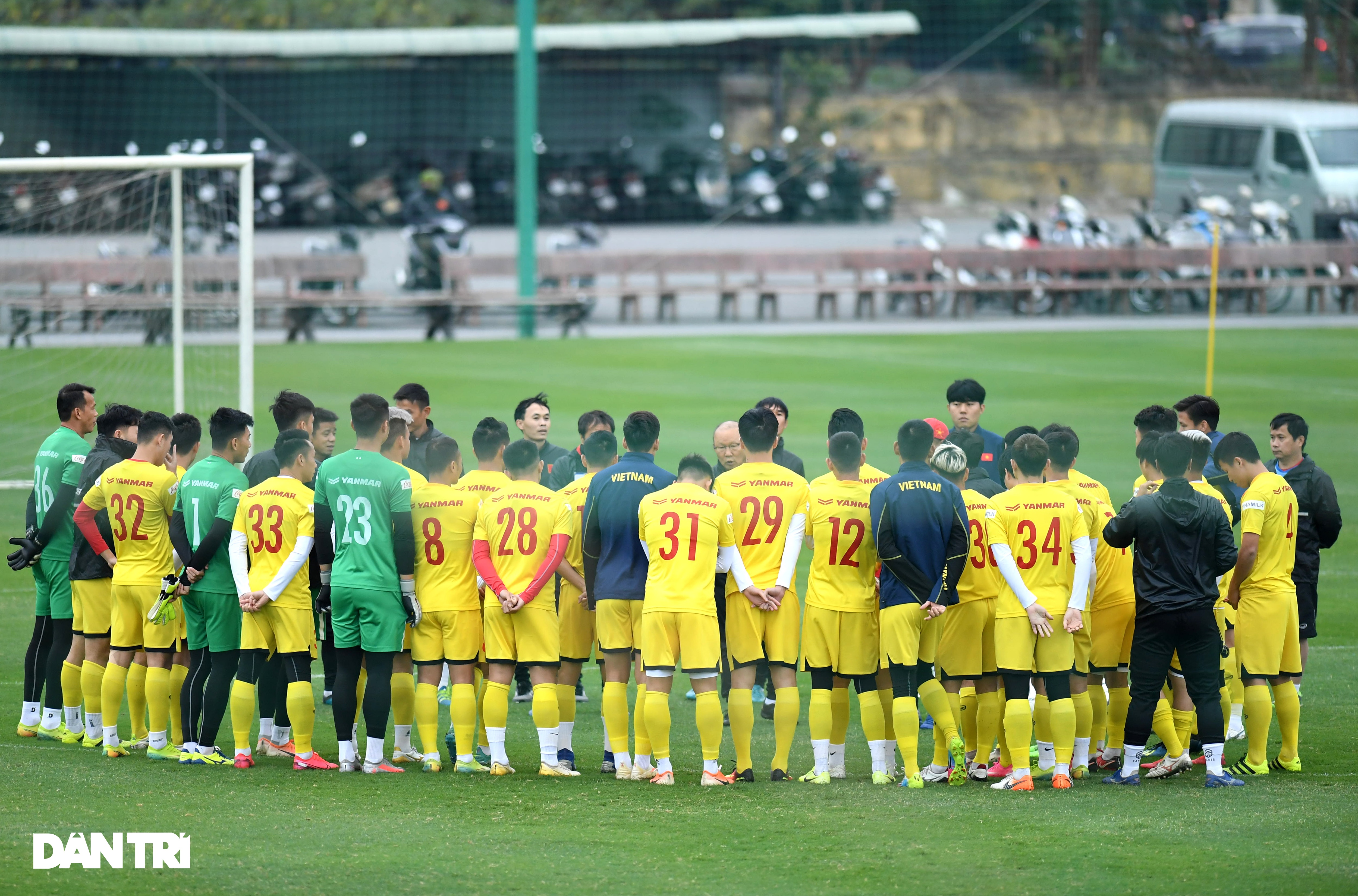 Đội tuyển Việt Nam luyện công trong giá lạnh tại Hà Nội - 1 Đội tuyển Việt Nam luyện công trong giá lạnh tại Hà Nội - 1