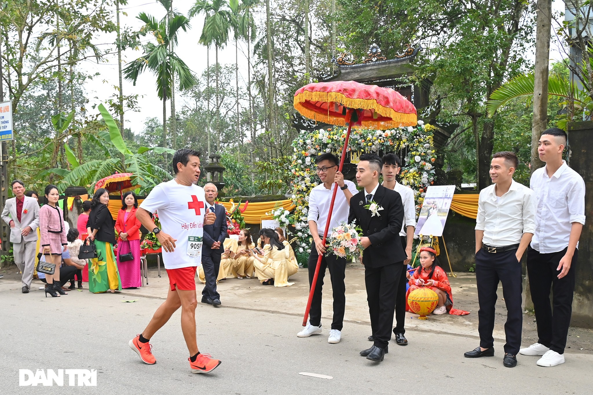 Ông Đoàn Ngọc Hải chinh phục đường chạy 42km tại Huế - Vn ...