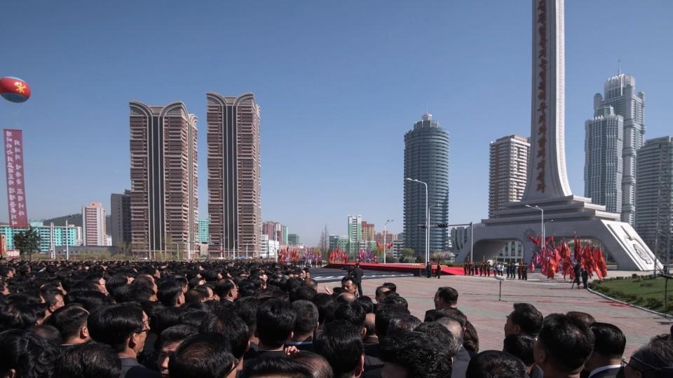 View - Toàn cảnh con phố hiện đại bậc nhất ở Triều Tiên với loạt cao ốc chọc trời | Báo Dân trí