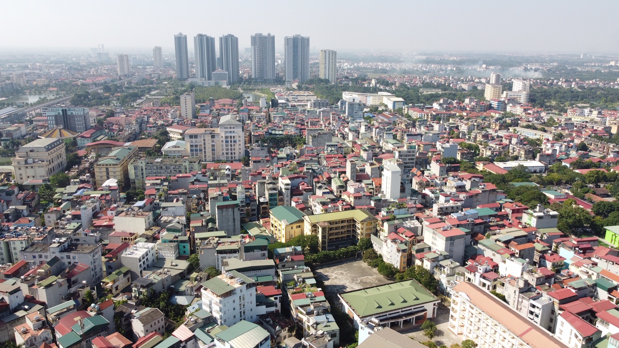 GS. Đặng Hùng Võ: Bất động sản tăng giá, nhiều chủ đầu tư om hàng - 3 GS. Đặng Hùng Võ: Bất động sản tăng giá, nhiều chủ đầu tư om hàng - 3
