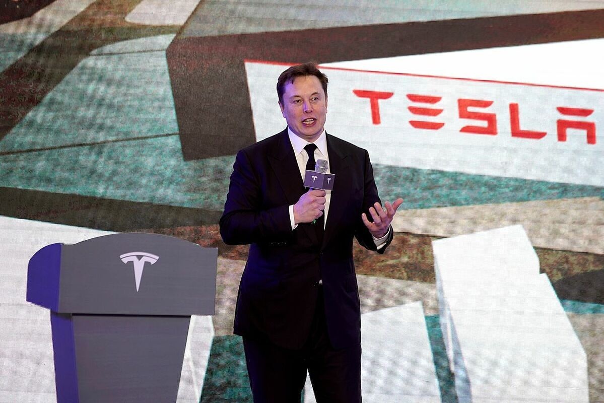 Elon Musk: Gã tỷ phú điên thích đốt tiền vào những điều viễn tưởng - 8 Elon Musk: Gã tỷ phú điên thích đốt tiền vào những điều viễn tưởng - 8
