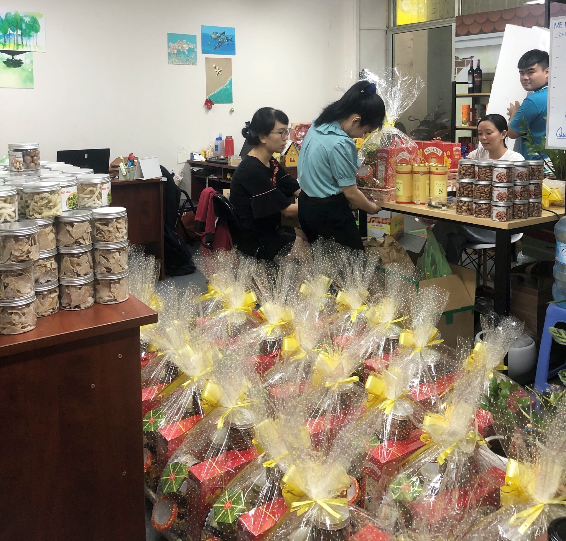 Quà tết siêu xịn giá 1,7 tỷ đồng/kg, chỉ có đại gia mới dám xuống tiền - 2