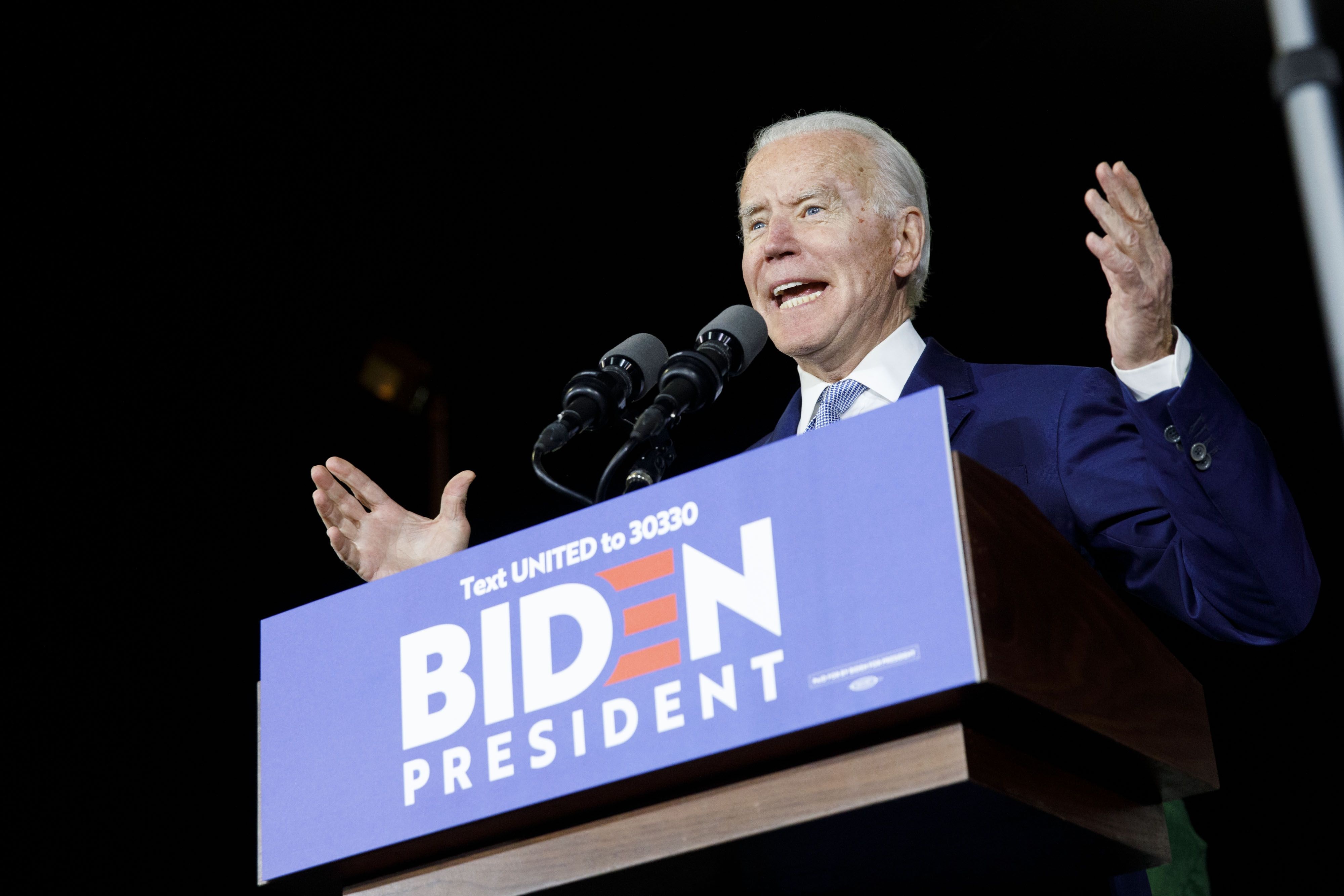 So găng chính sách kinh tế của ông Trump và ông Biden - 1 So găng chính sách kinh tế của ông Trump và ông Biden - 1