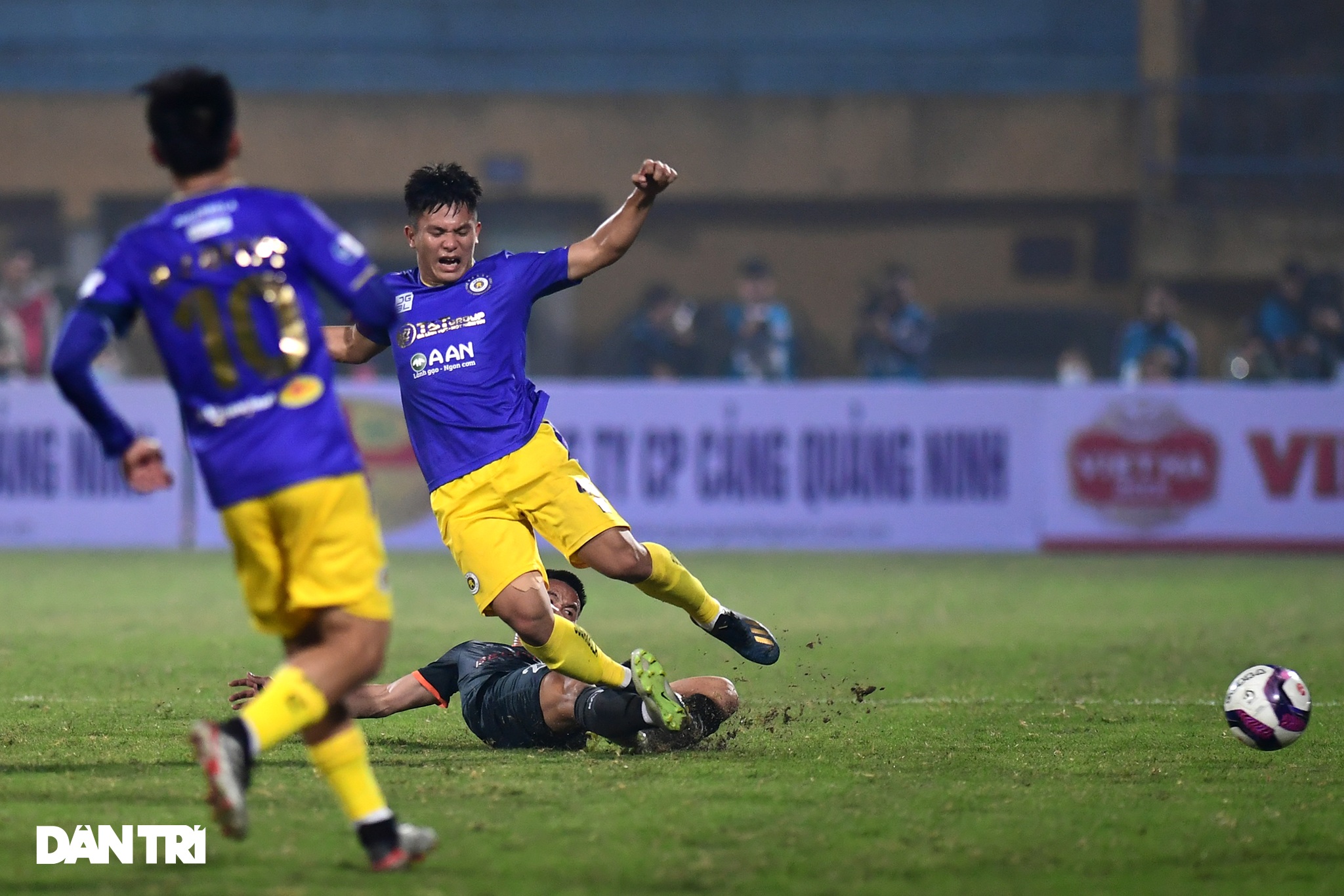 Những khoảnh khắc CLB Hà Nội thua trận thứ hai liên tiếp ở V-League - 14
