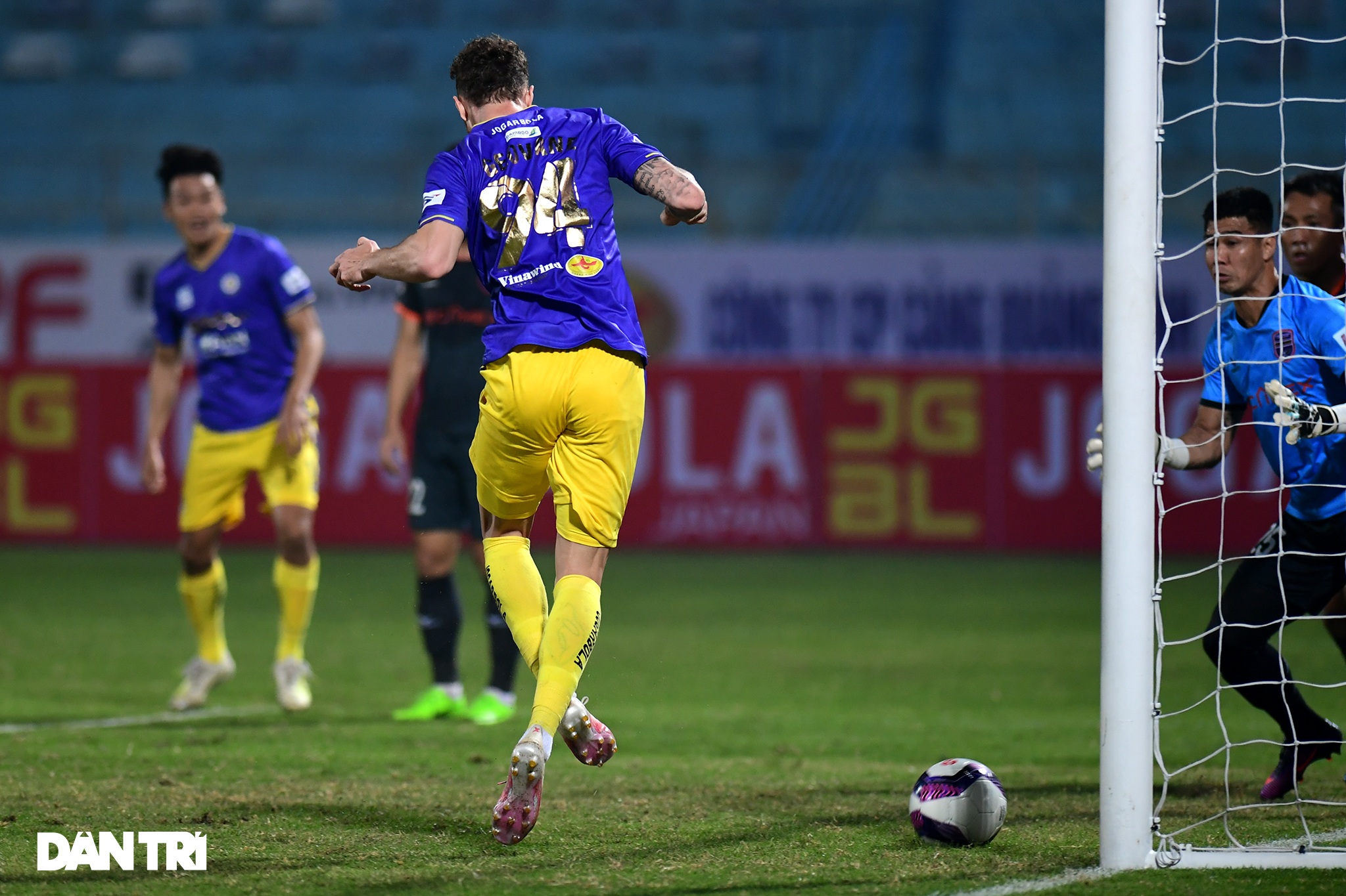 Những khoảnh khắc CLB Hà Nội thua trận thứ hai liên tiếp ở V-League - 3