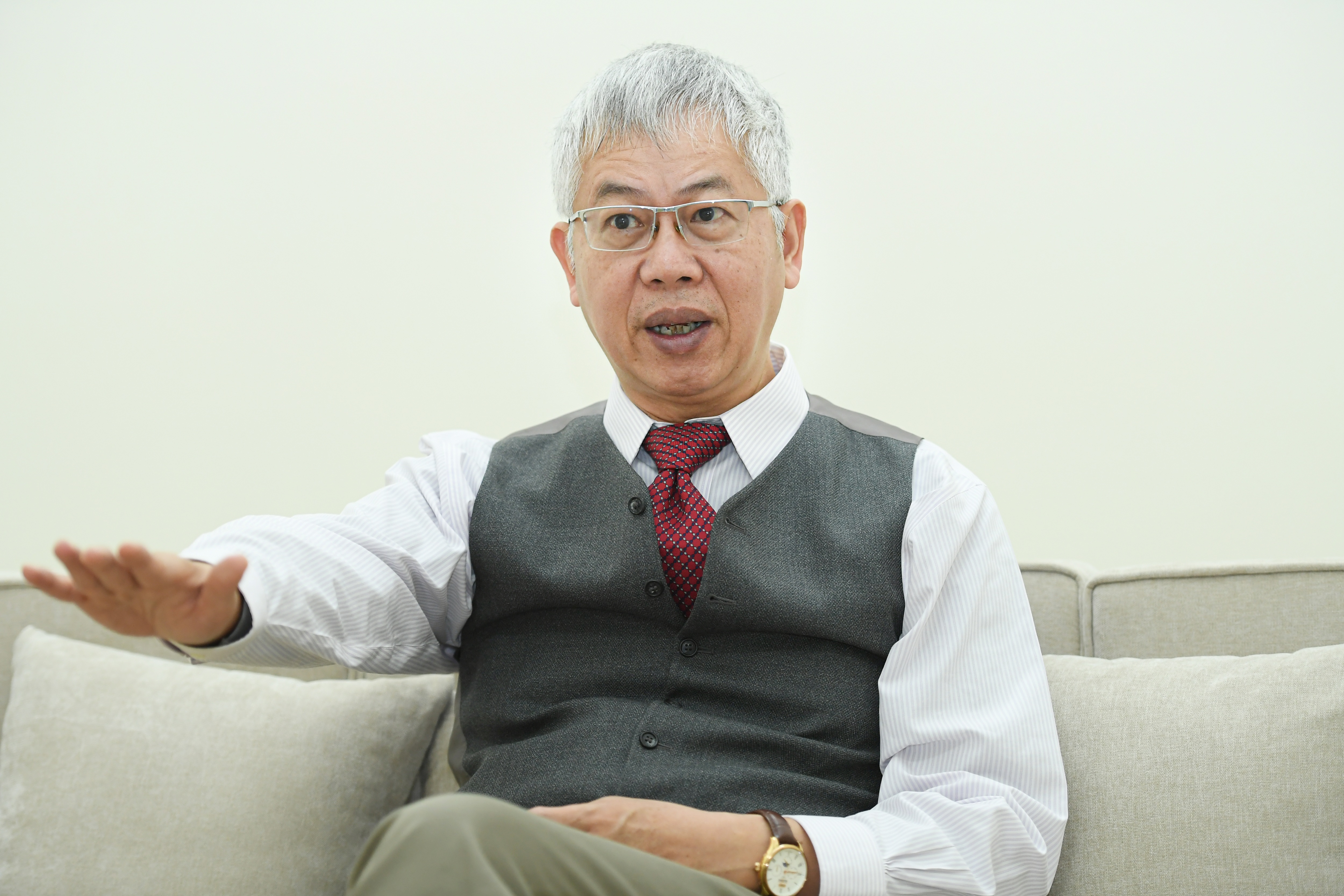 TS Nguyễn Đức Kiên: Nhân công giá rẻ không phải là điểm yếu của Việt Nam! - 2