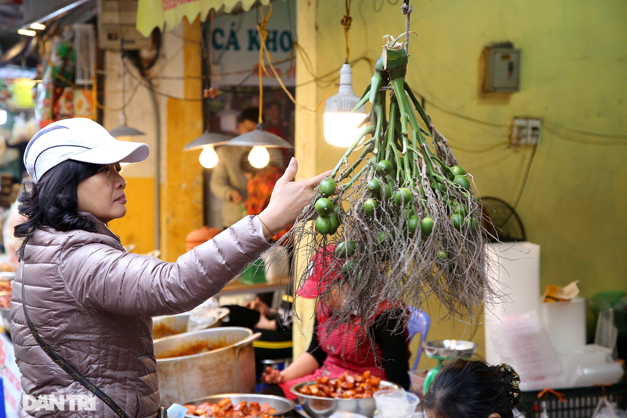 Chợ phố cổ sôi động trong ngày rằm cuối cùng năm Canh Tý - 6