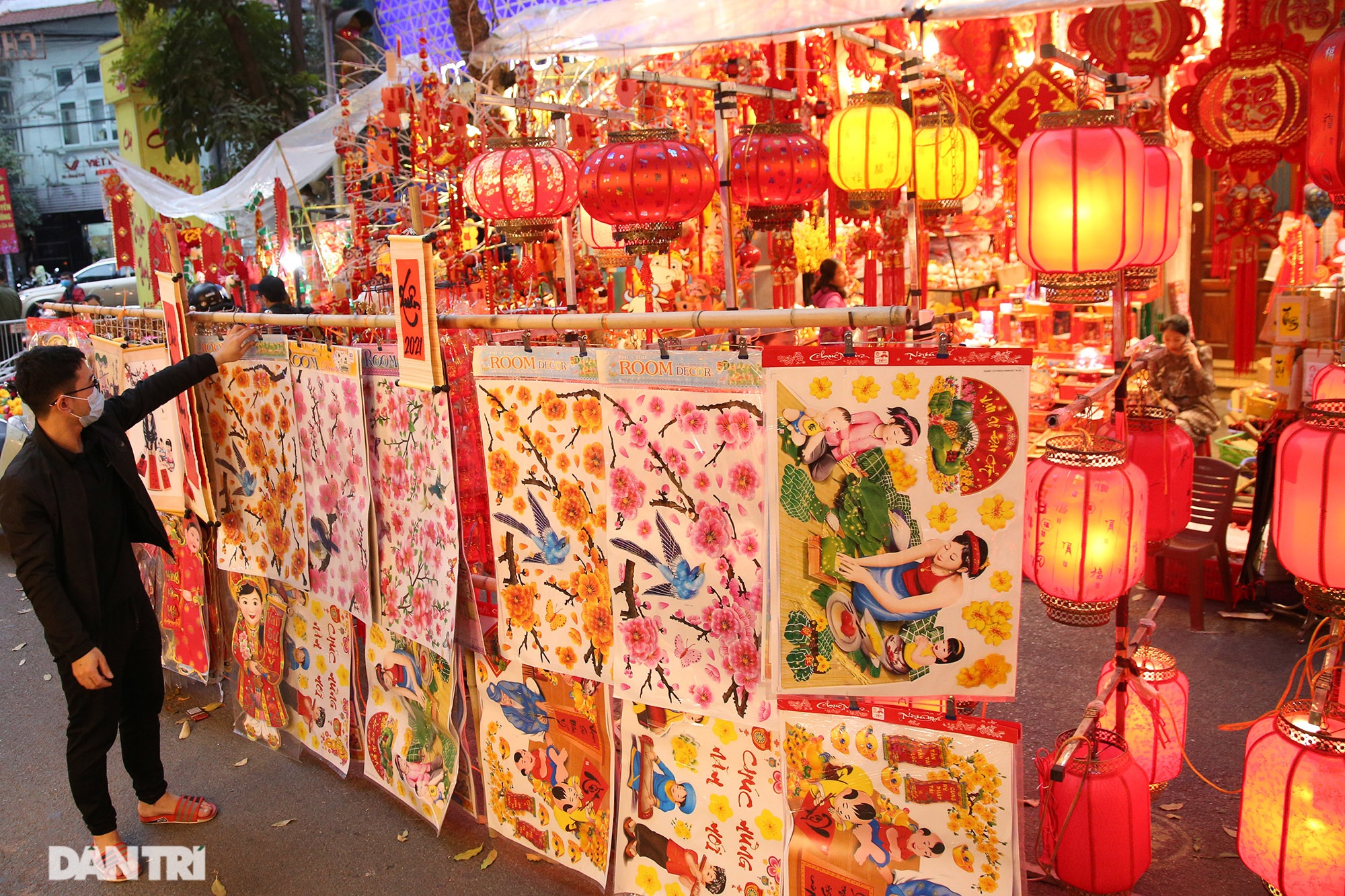 Chợ hoa Hàng Lược bắt đầu khoe sắc đón người dân sắm Tết - 10 Chợ hoa Hàng Lược bắt đầu khoe sắc đón người dân sắm Tết - 10