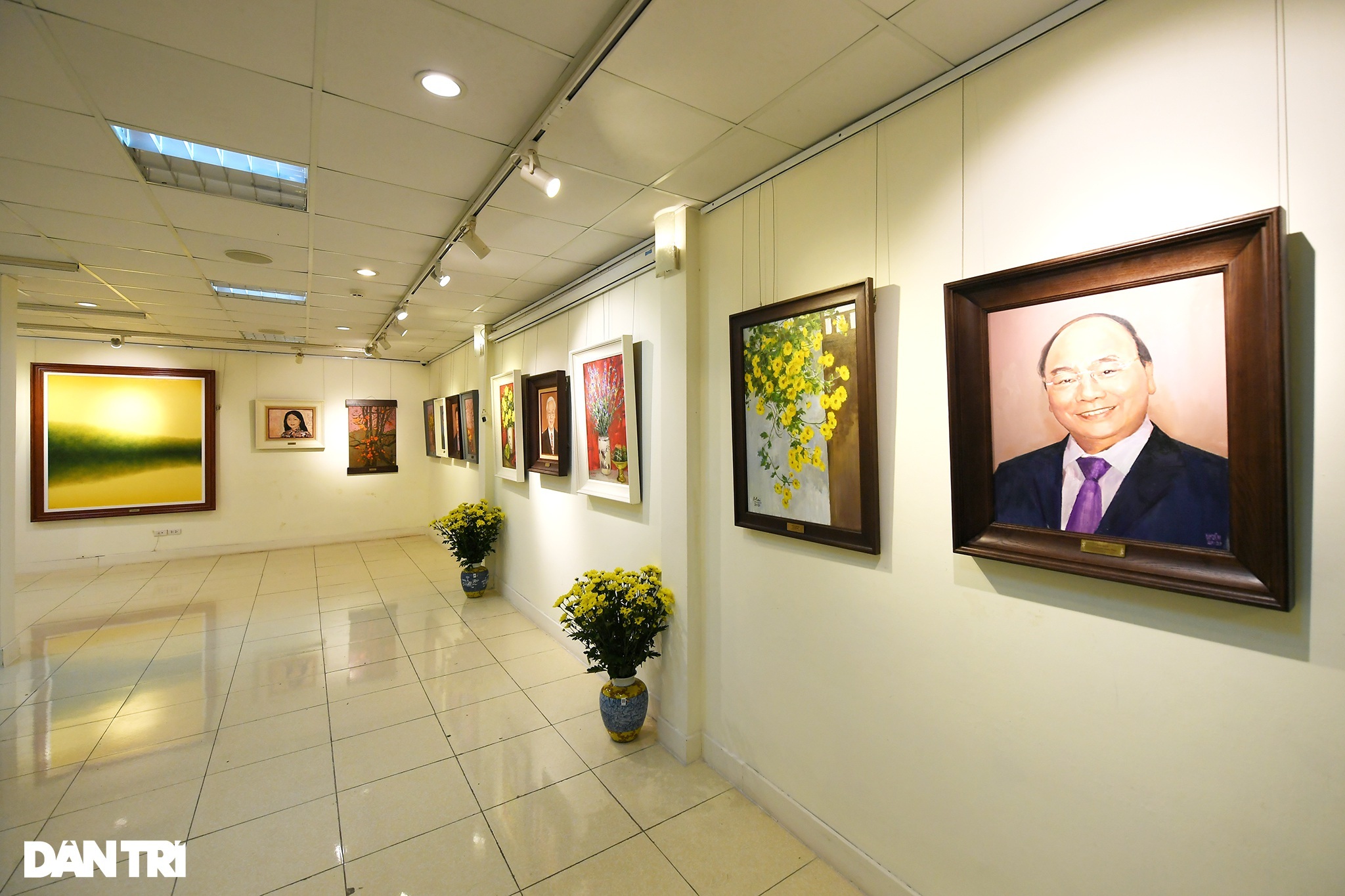 Trưng bày triển lãm: Đất nước vào xuân, thời cơ mới vận hội mới - 3 Trưng bày triển lãm: Đất nước vào xuân, thời cơ mới vận hội mới - 3