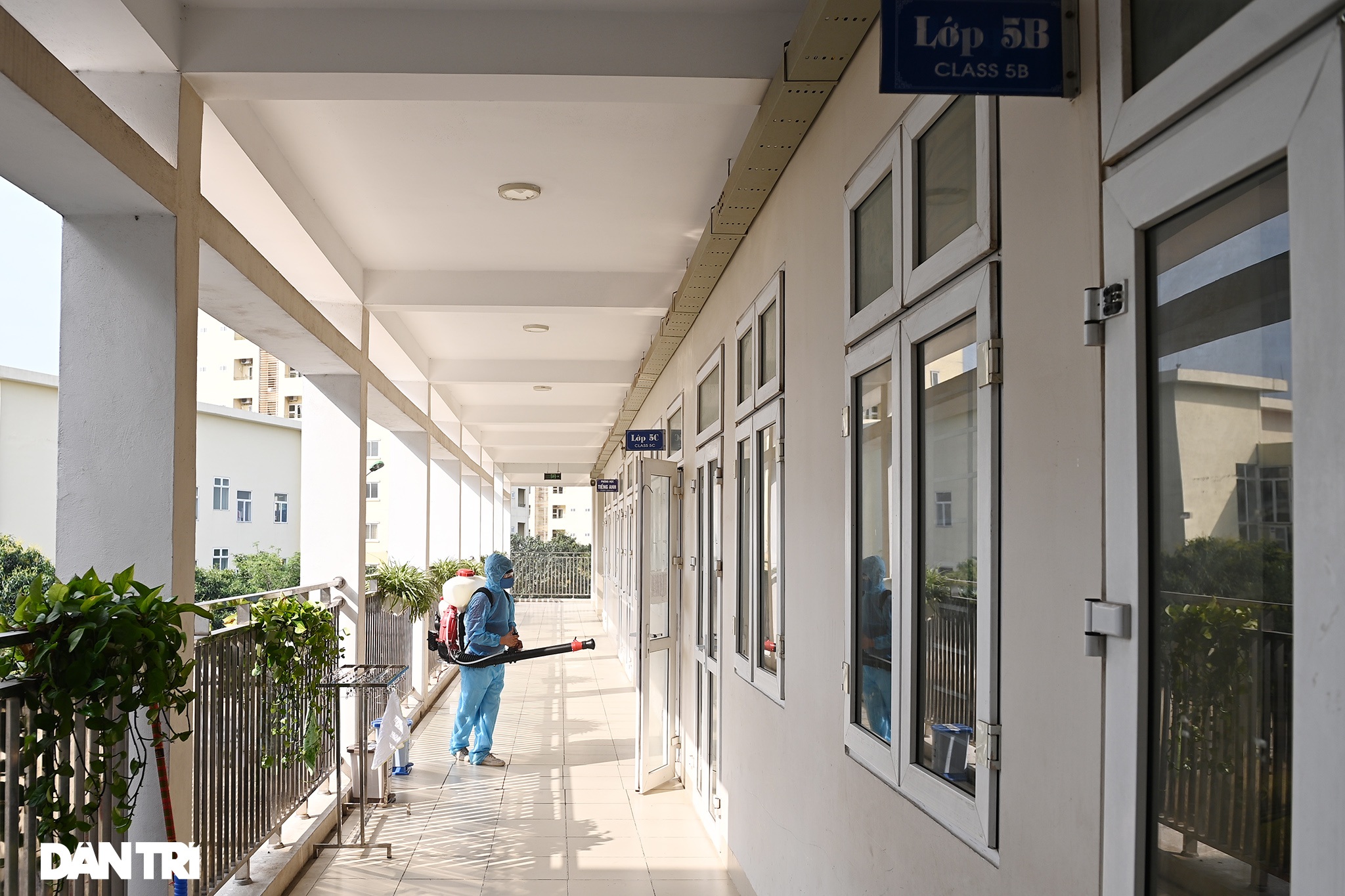 Toàn bộ người cách ly tại Tiểu học Xuân Phương được trở về nhà ăn Tết - 22 Toàn bộ người cách ly tại Tiểu học Xuân Phương được trở về nhà ăn Tết - 22