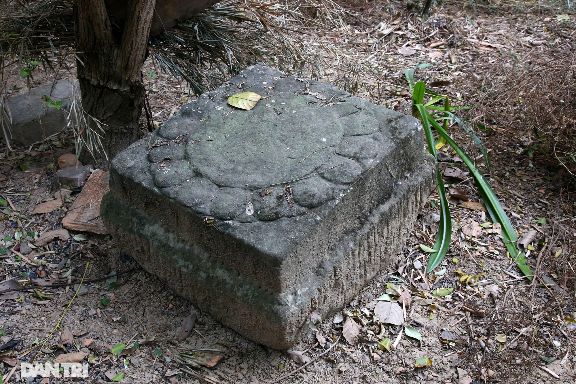 Heritage of massive stone sculpture at Huong Lang Pagoda - 12