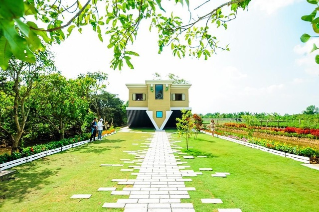 Lạ lùng những căn nhà lộn ngược ở Việt Nam, độc nhất là nội thất bên trong - 5