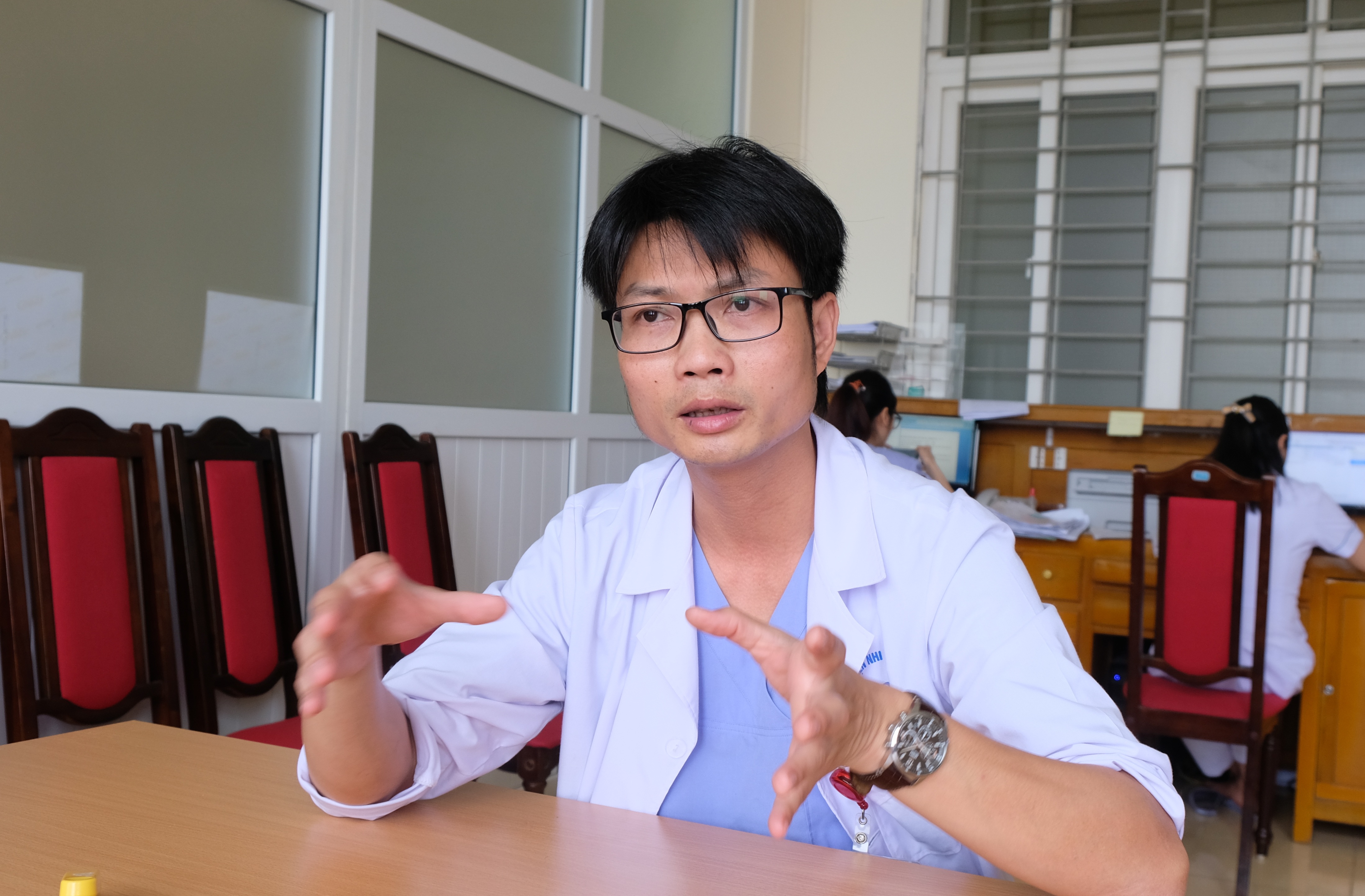 Bác sĩ với hành trình 10 năm chữa lành những trái tim lỗi nhịp - 1