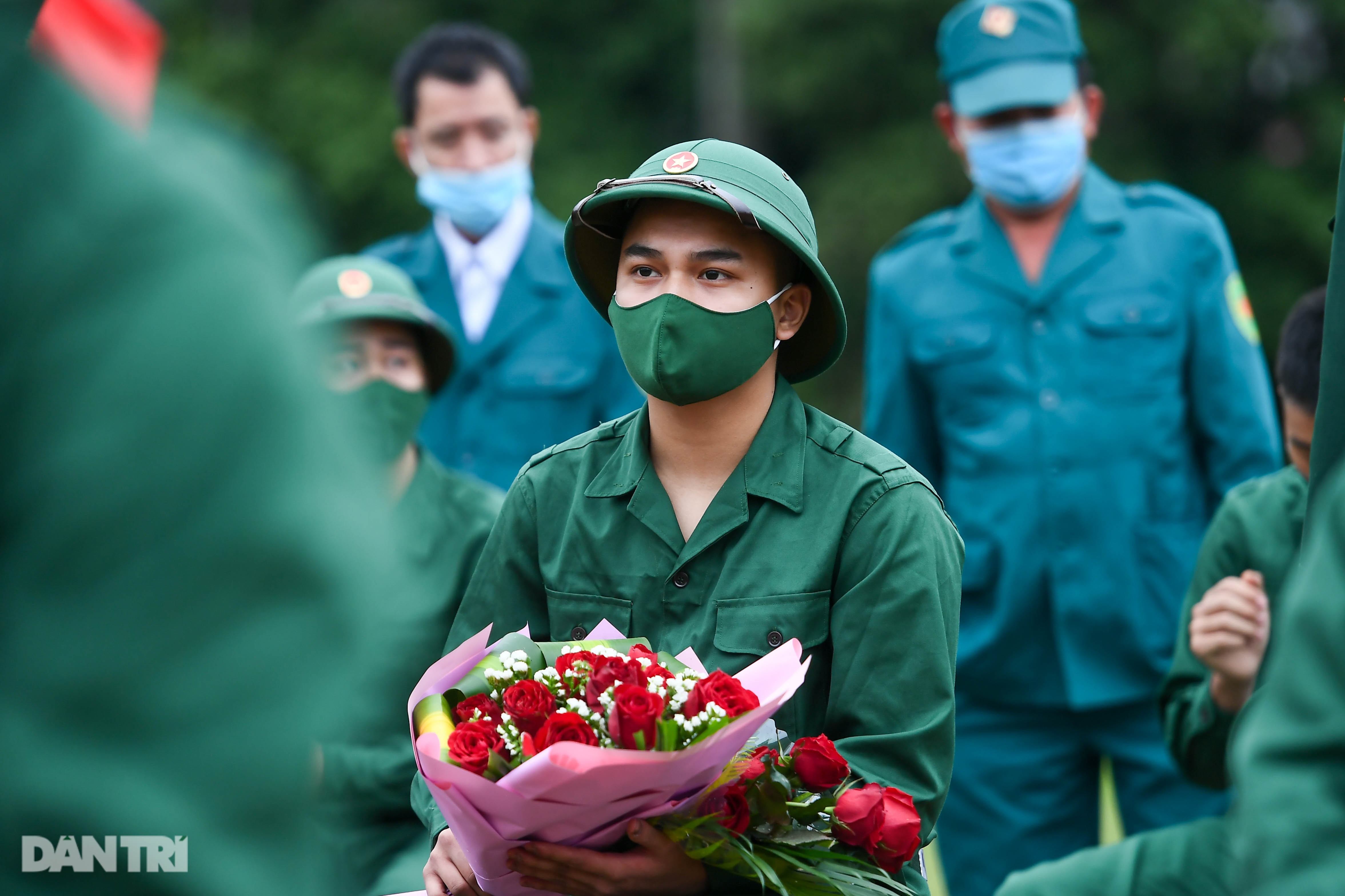 Xúc động khoảnh khắc tân binh thủ đô lên đường nhập ngũ - 11 Xúc động khoảnh khắc tân binh thủ đô lên đường nhập ngũ - 11