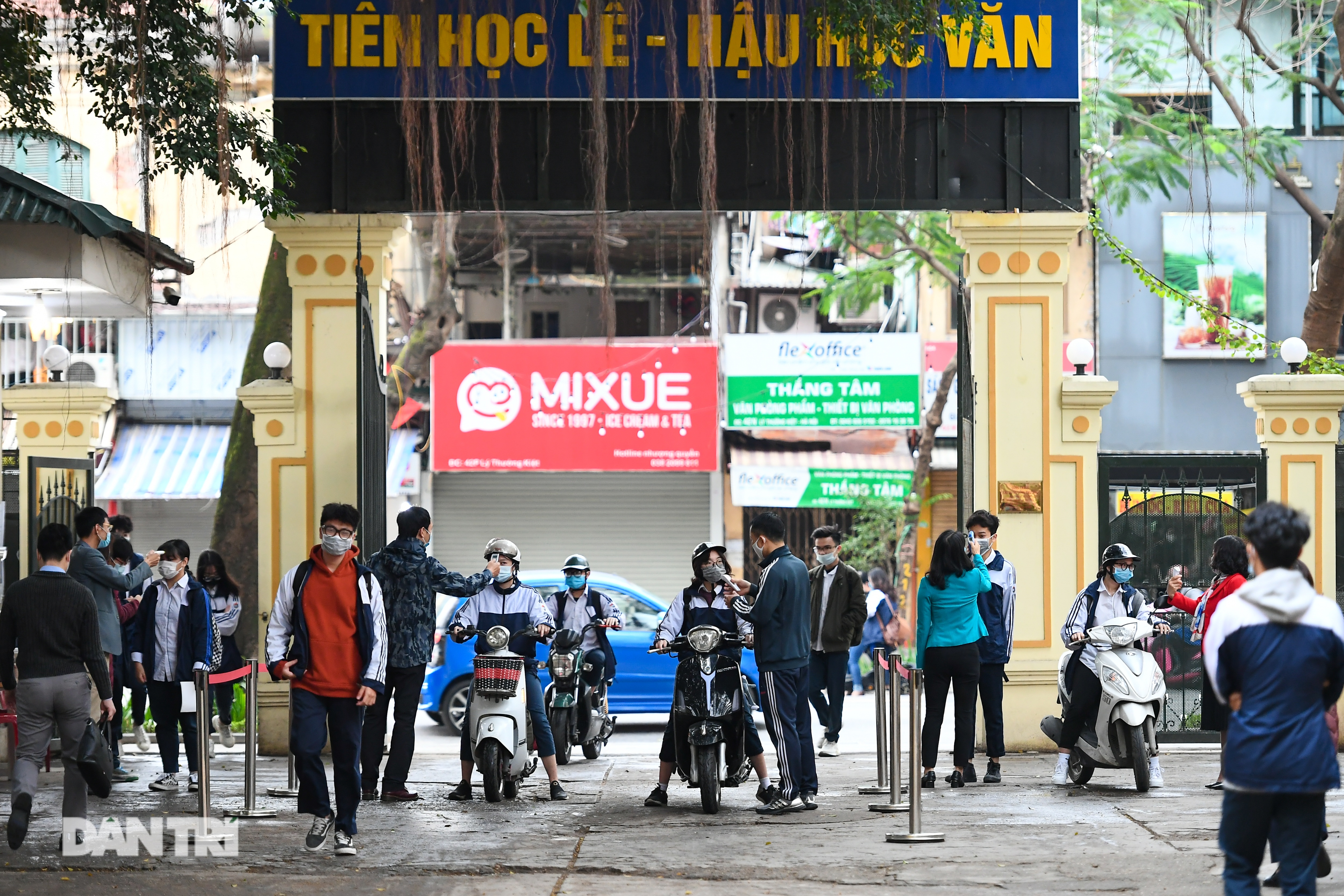 Các trường ở Hà Nội đảm bảo an toàn phòng dịch đón học sinh trở lại học tập - 12