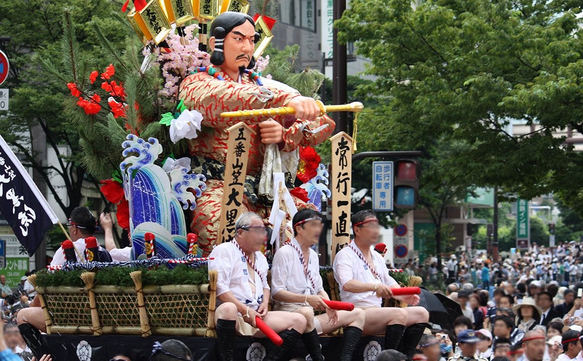 View - Nhảy múa với "thìa múc cơm" tại lễ hội 800 năm tuổi của xứ Phù Tang | Báo Dân trí