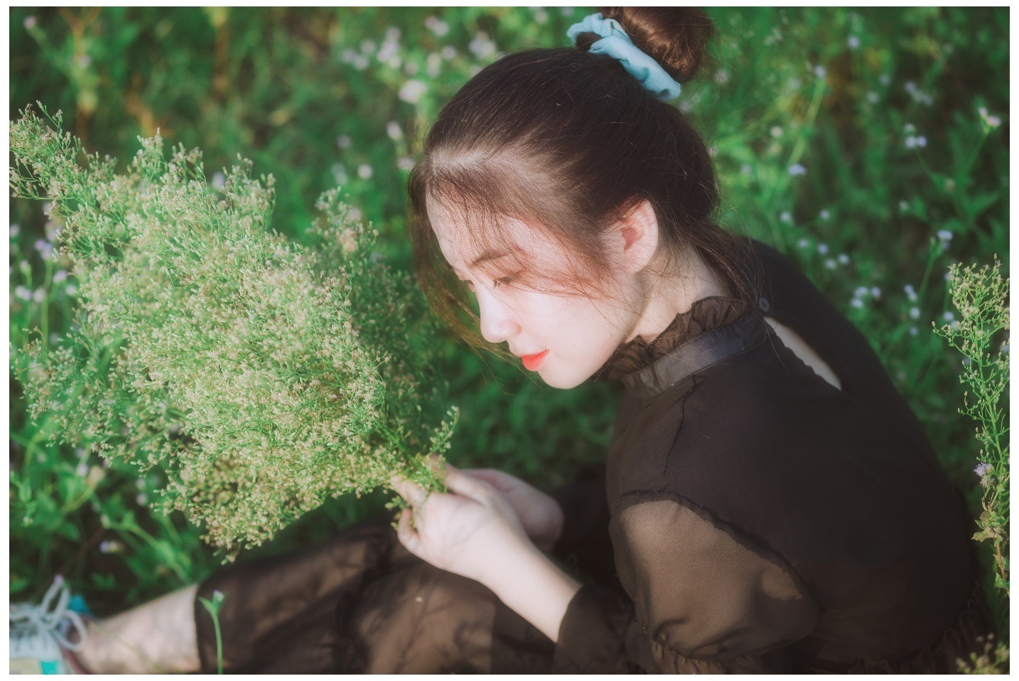 Em buông tay không phải vì yếu đuối mà để bình yên hơn