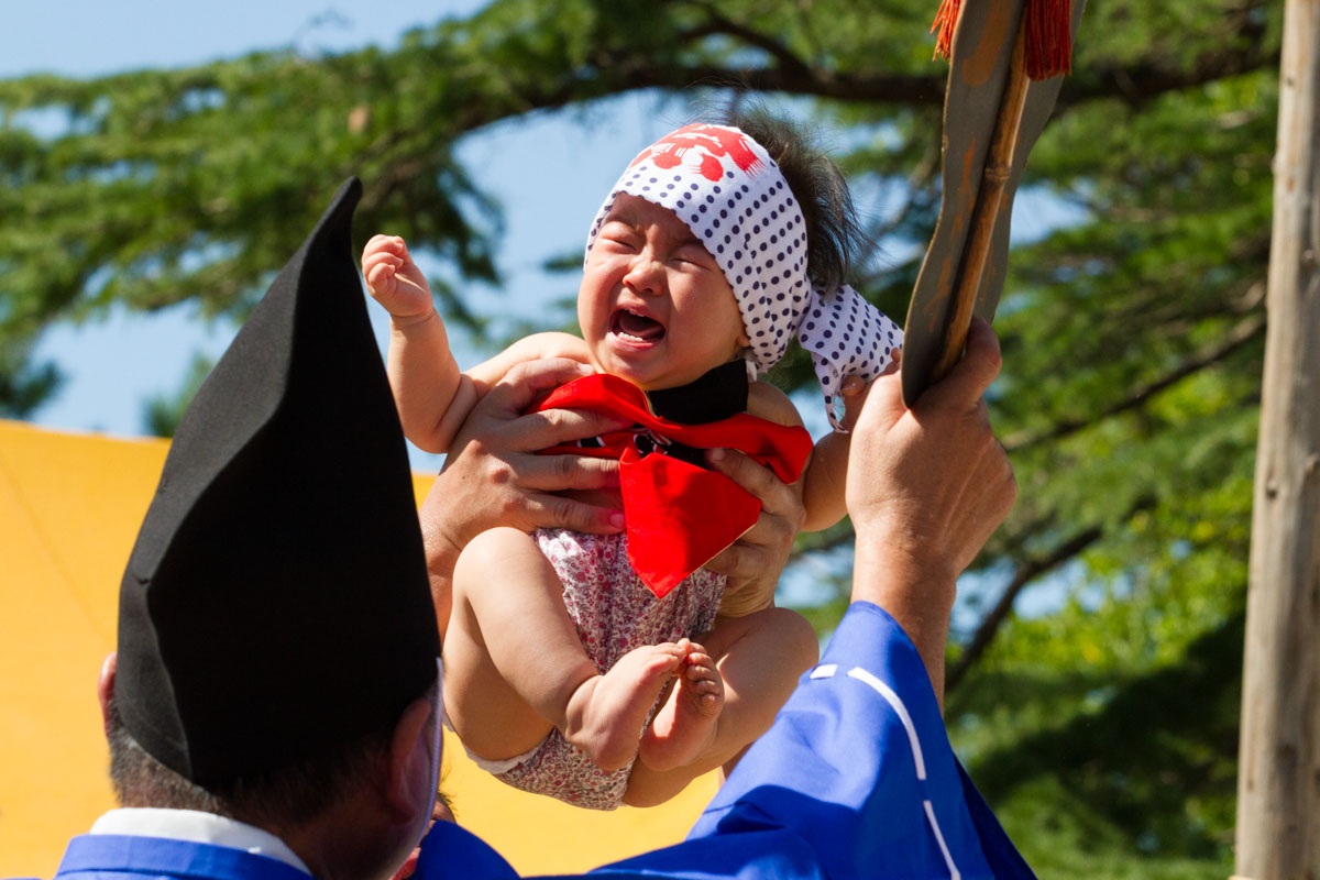 View - Lễ hội "bắt nạt con nít" kỳ lạ chỉ có tại Nhật Bản | Báo Dân trí