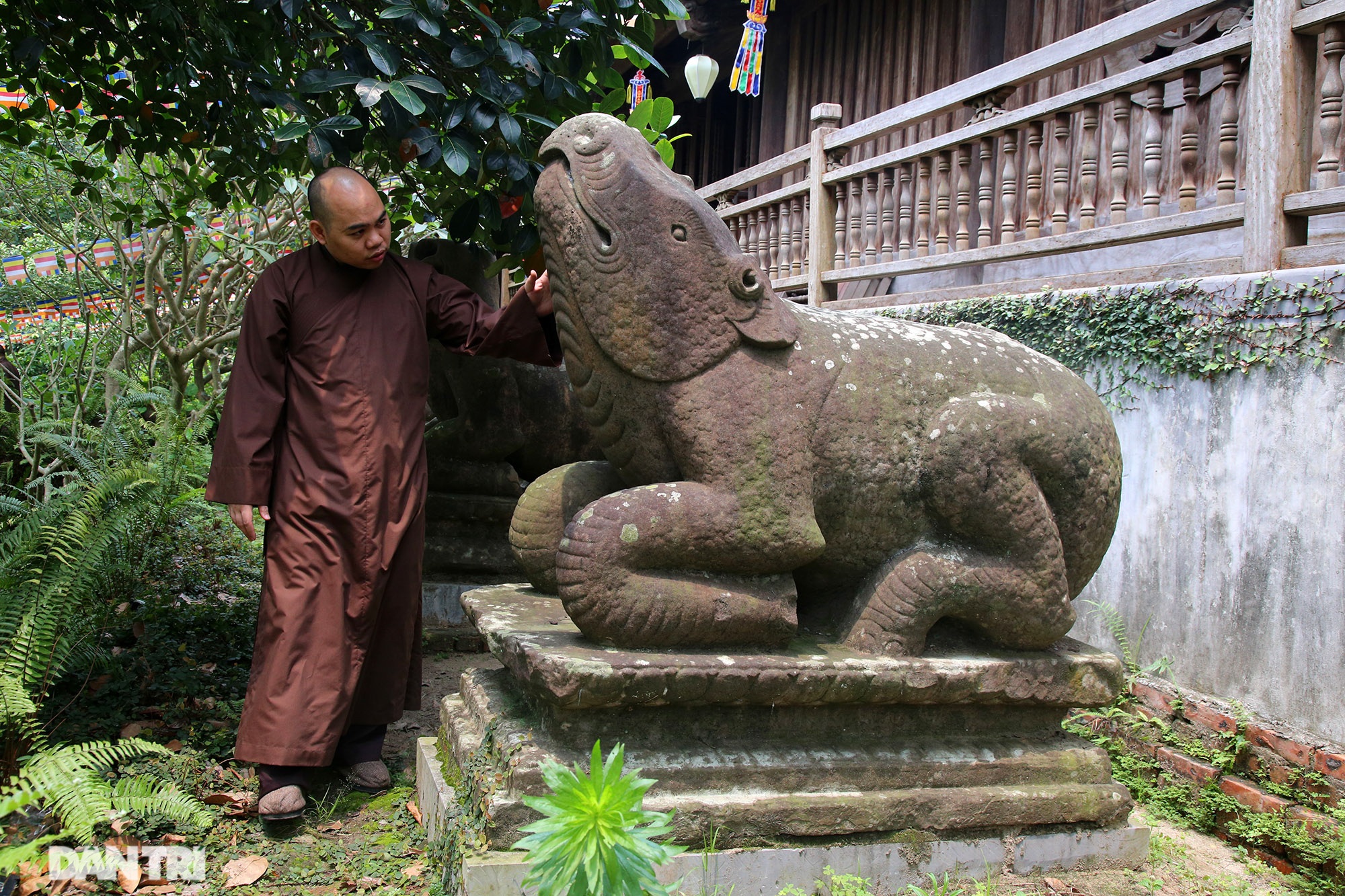Strange 10 thousand year old stone summoned beasts guarding Phat Tich Pagoda - 2