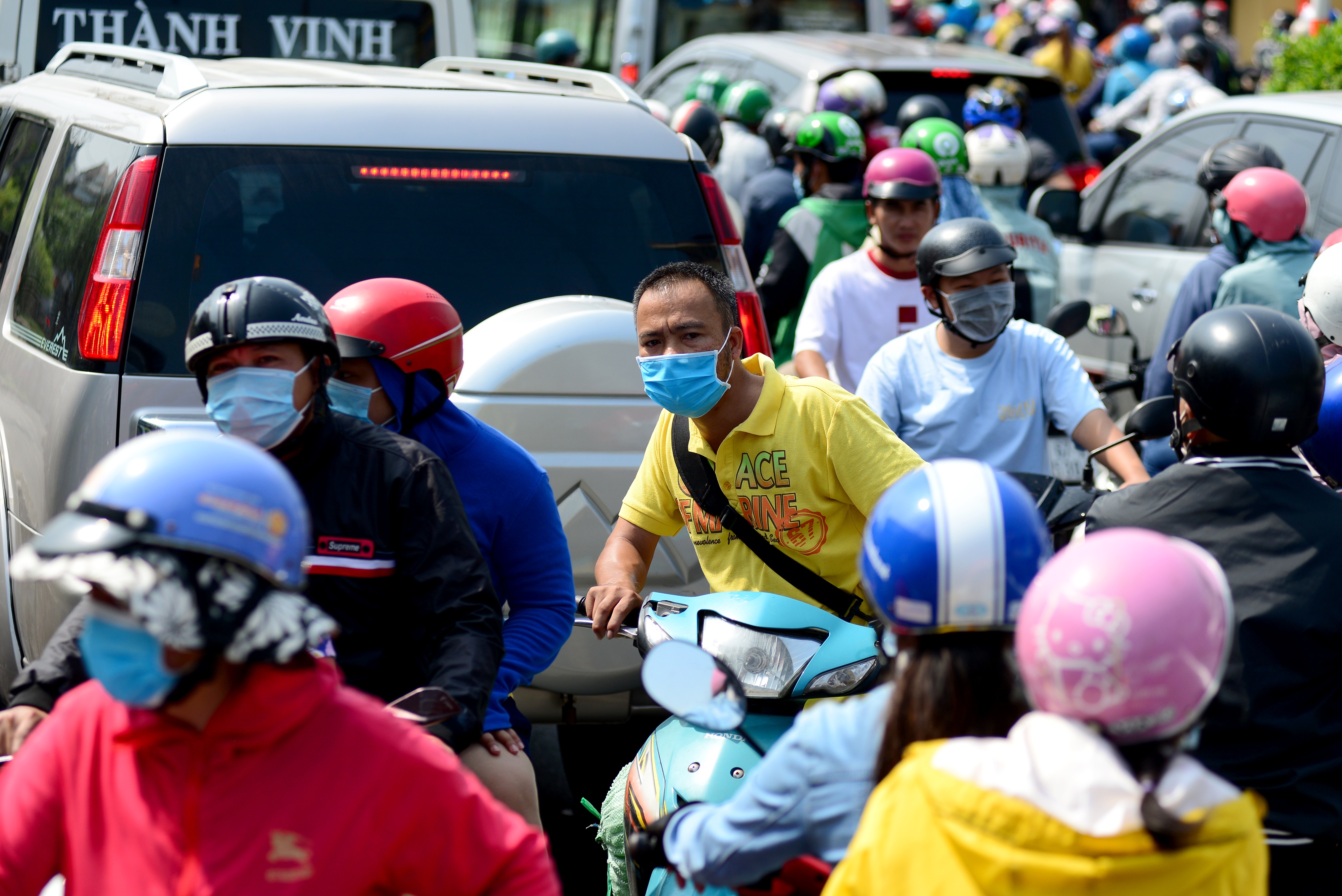 Kẹt xe kinh hoàng kéo dài hơn 2km tuyến đường phà Cát Lái - Nhơn Trạch - 16 Kẹt xe kinh hoàng kéo dài hơn 2km tuyến đường phà Cát Lái - Nhơn Trạch - 16