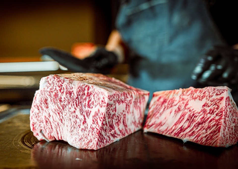 Thịt bò Wagyu hiếm nhất thế giới, giá gần 7 triệu đồng/miếng