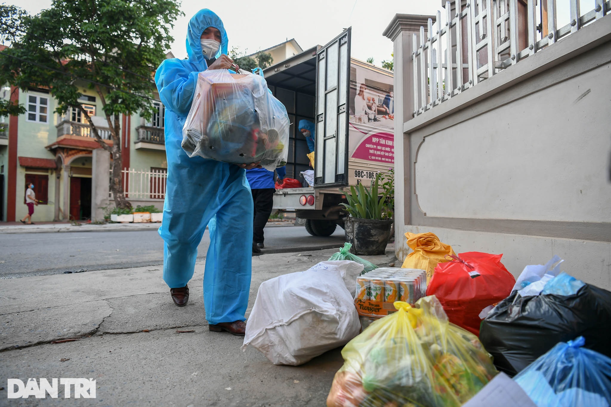 Tâm dịch Bắc Ninh: Nông dân không ra đồng, lúa và hoa màu tự chất đầy nhà - 23 Tâm dịch Bắc Ninh: Nông dân không ra đồng, lúa và hoa màu tự chất đầy nhà - 23