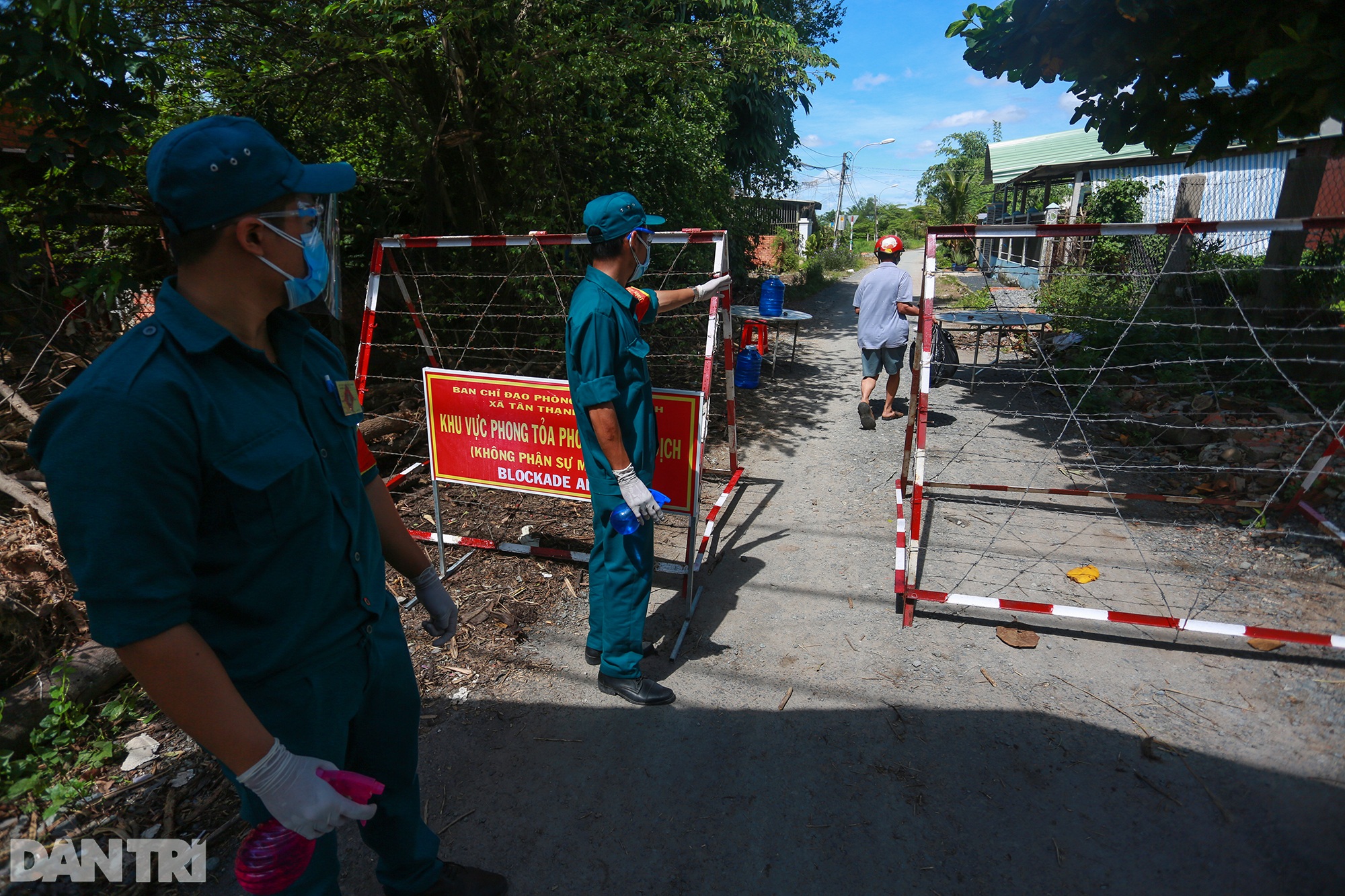 Phong tỏa ổ dịch có 16 ca nhiễm SARS-CoV-2 trong khu hơn 1.000 dân ở Củ Chi - 2 Phong tỏa ổ dịch có 16 ca nhiễm SARS-CoV-2 trong khu hơn 1.000 dân ở Củ Chi - 2