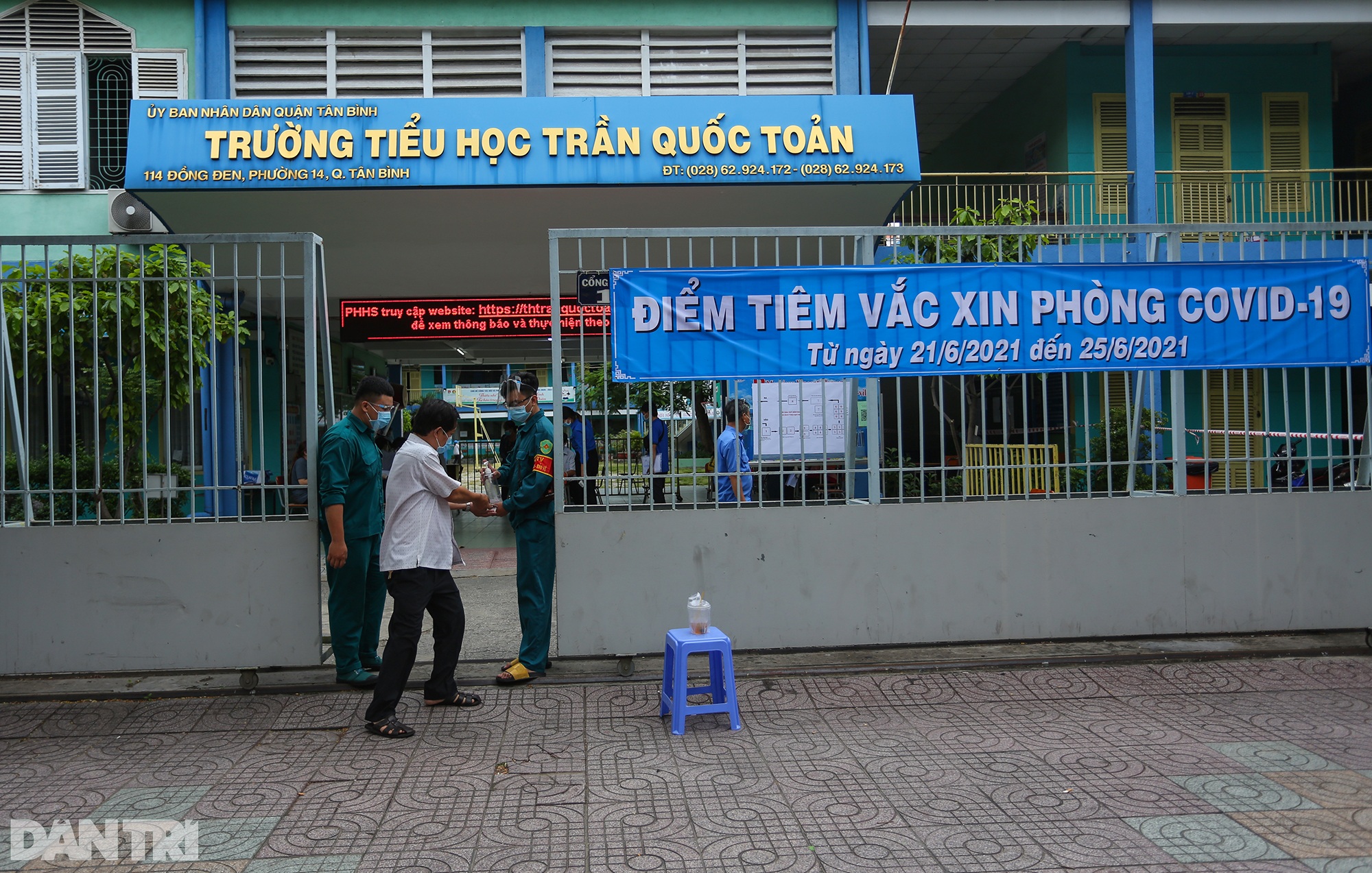 TPHCM dùng trường học, nhà thi đấu để tiêm vắc xin Covid-19 cho 1 triệu dân - 8