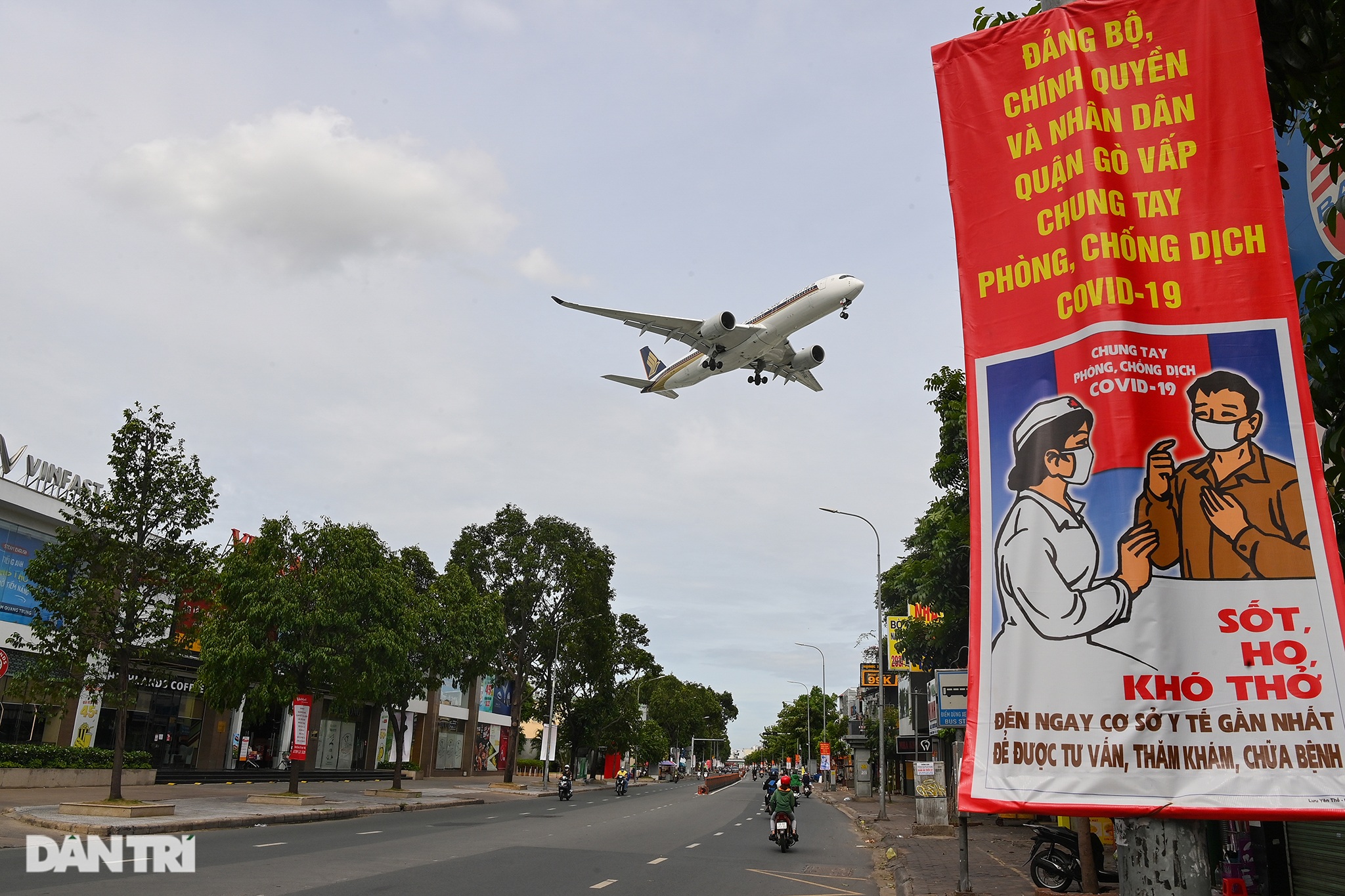 Ám ảnh hàng trăm tàu bay đắp chiếu nằm la liệt tại Nội Bài, Tân Sơn Nhất