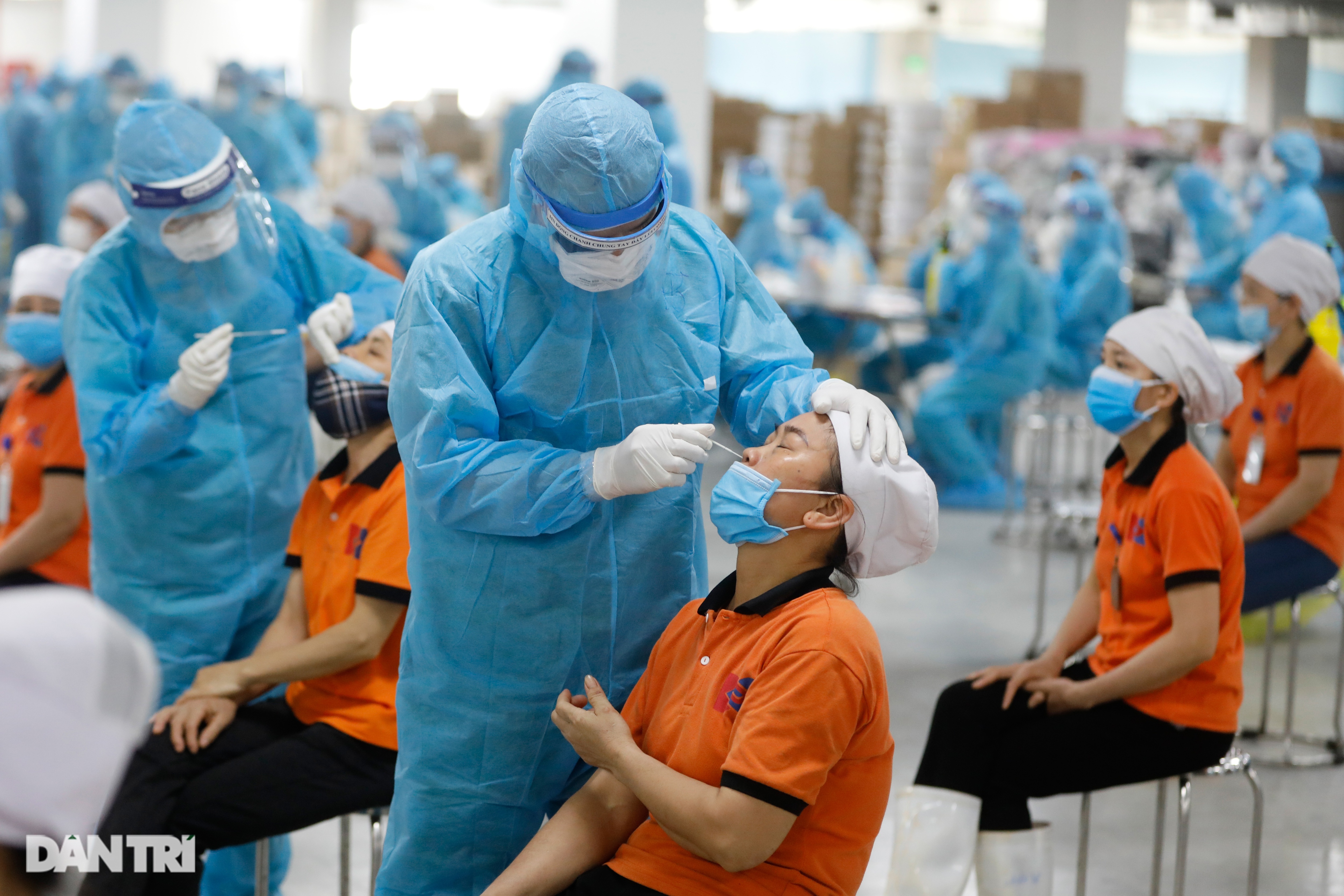 WHO: Việt Nam cần đi trước diễn biến dịch bệnh một bước - 7
